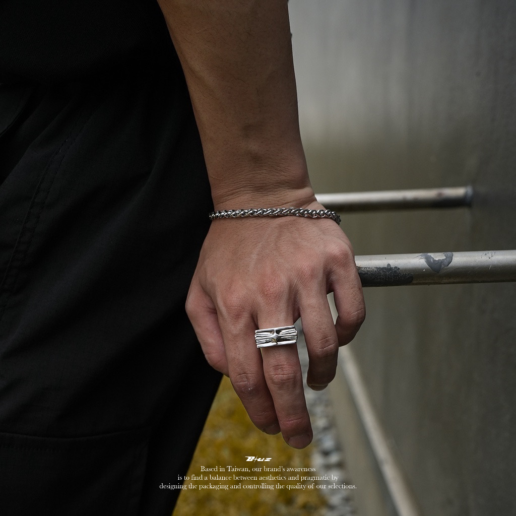 【BLUZ】 鈦鋼龍骨手鍊