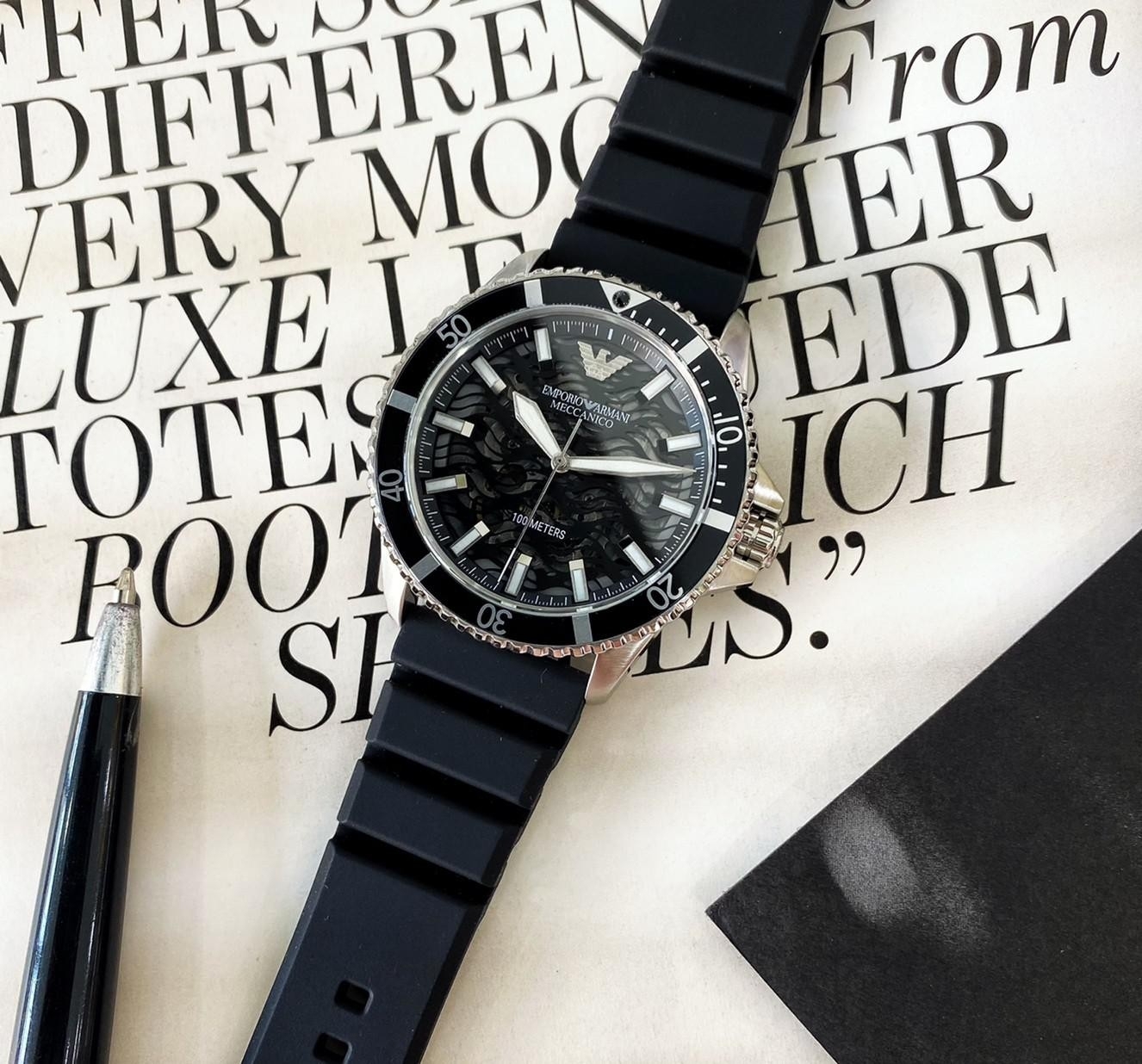 【EMPORIO ARMANI】波浪刻紋機械手錶 AR60062 42mm 現代鐘錶