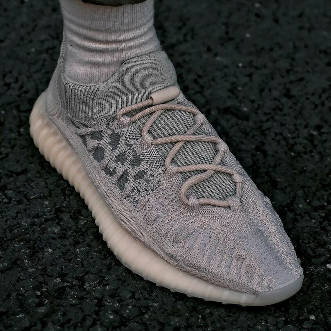 【 adidas YEEZY BOOST 350 V2 CMPCT SLATE BONE 限定款】