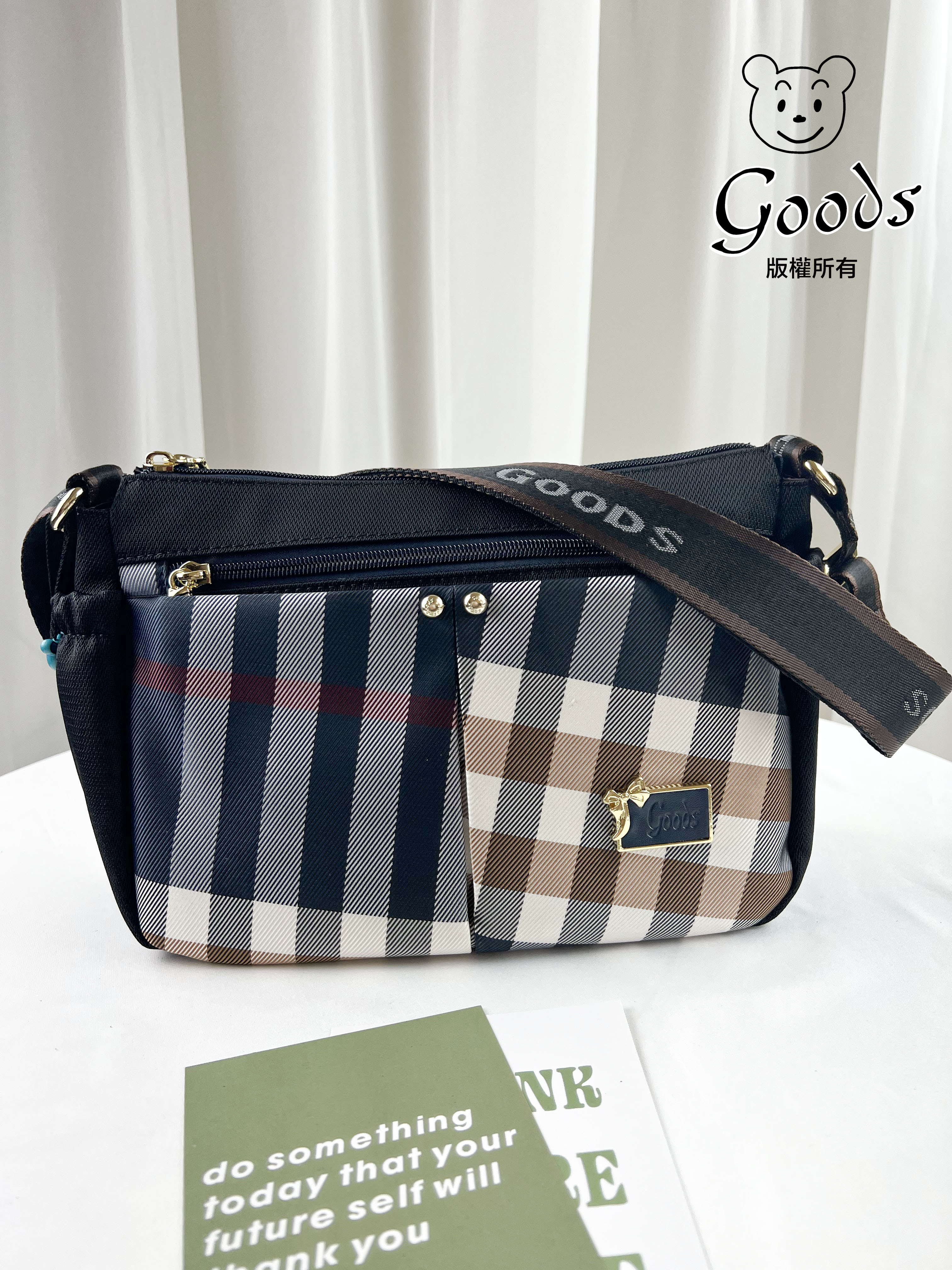 GOODS 大格黑 拼色防潑水側背包  #2806