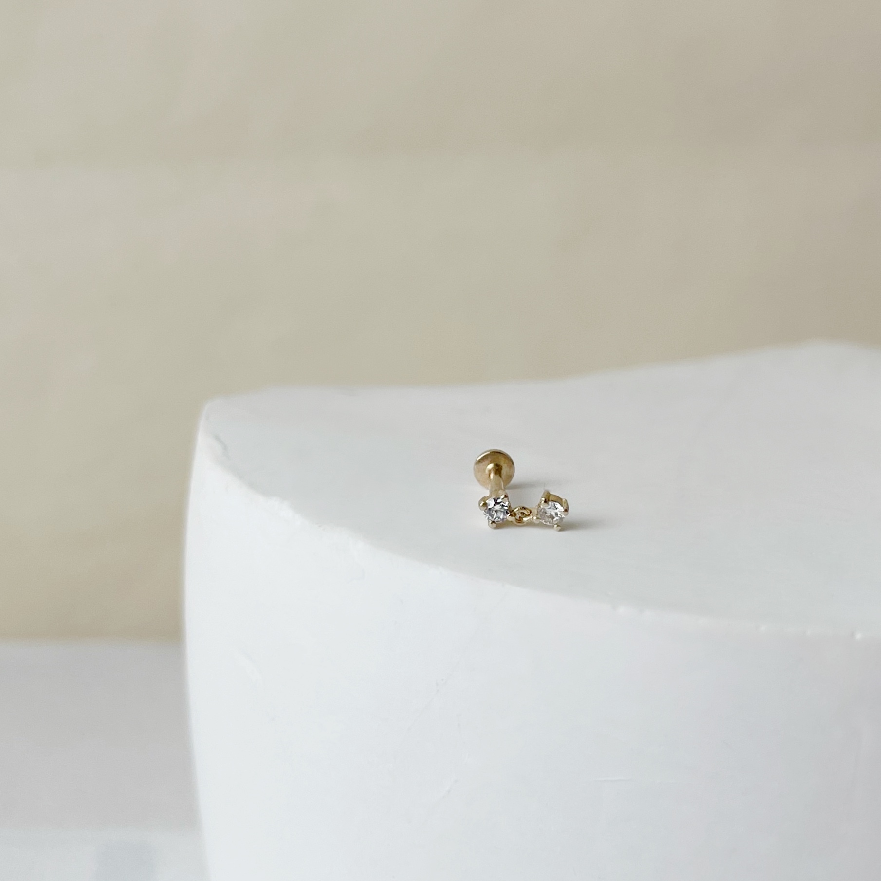 14K菱四爪雙真鑽stud耳環