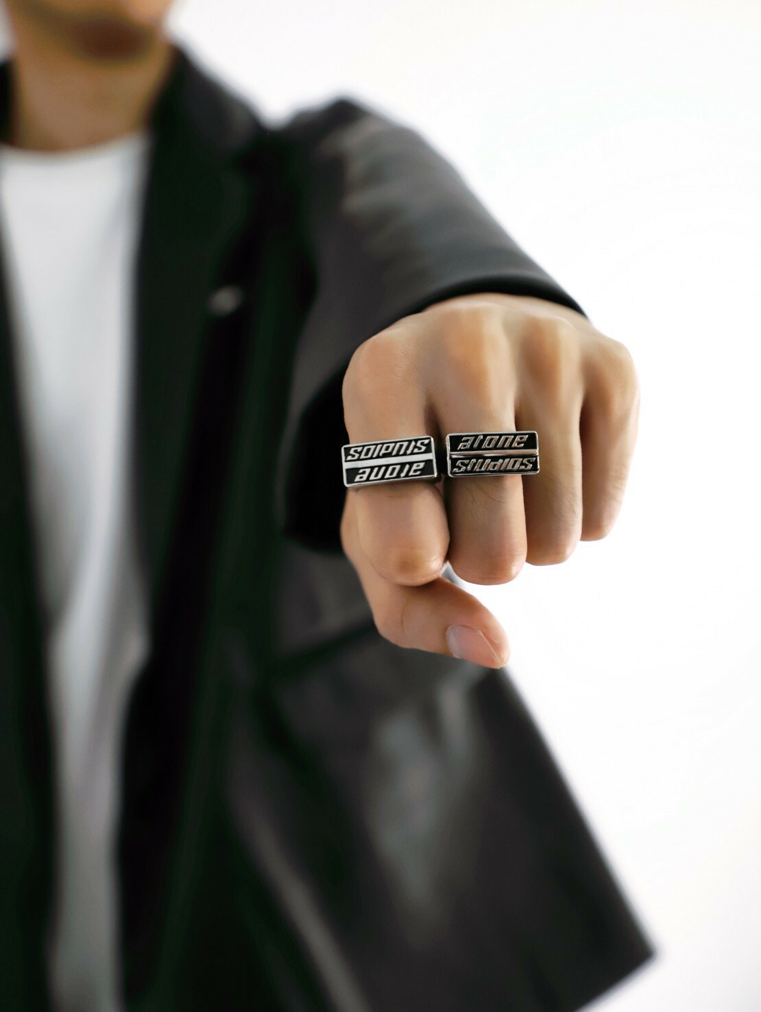 ATONE STUDIO 限定單品 幾何 字體Logo 長方戒指