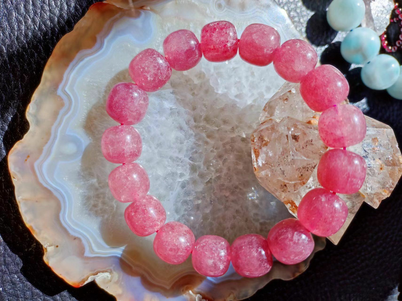 草莓晶桶珠手串