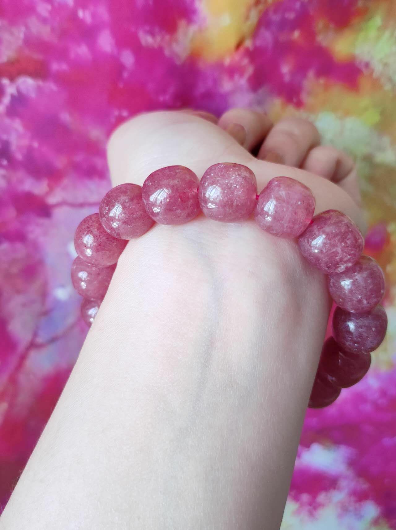 草莓晶桶珠手串