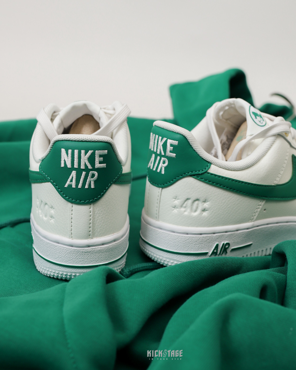 女鞋NIKE W AIR FORCE 1 “Malachite” 白綠金扣40週年芒星復古休閒