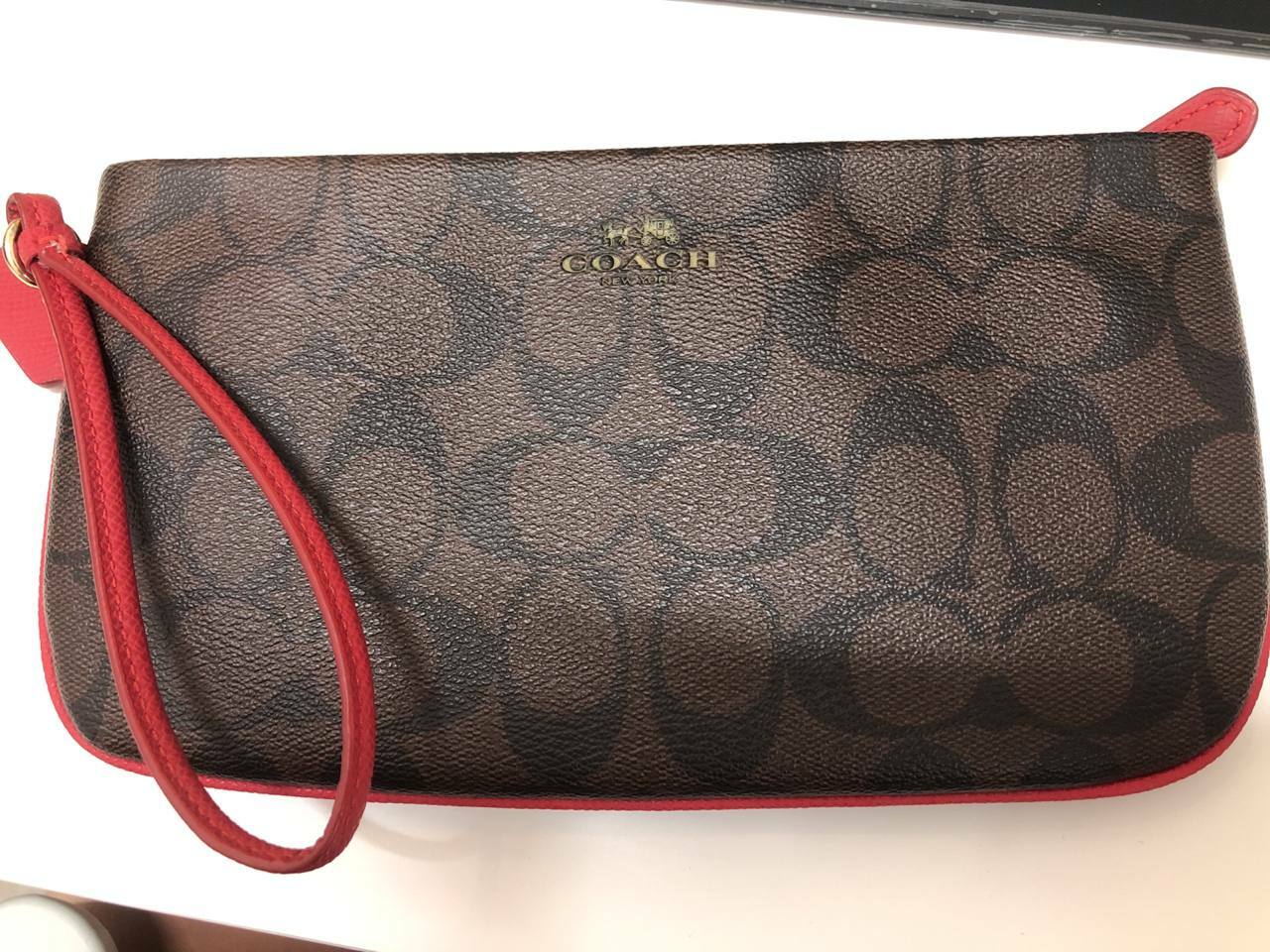 [S] COACH F65748 LARGE WRISTLET IN SIGNATURE CANVAS,IM/BROWN TRUE RED, 889532659197 (SCO77)