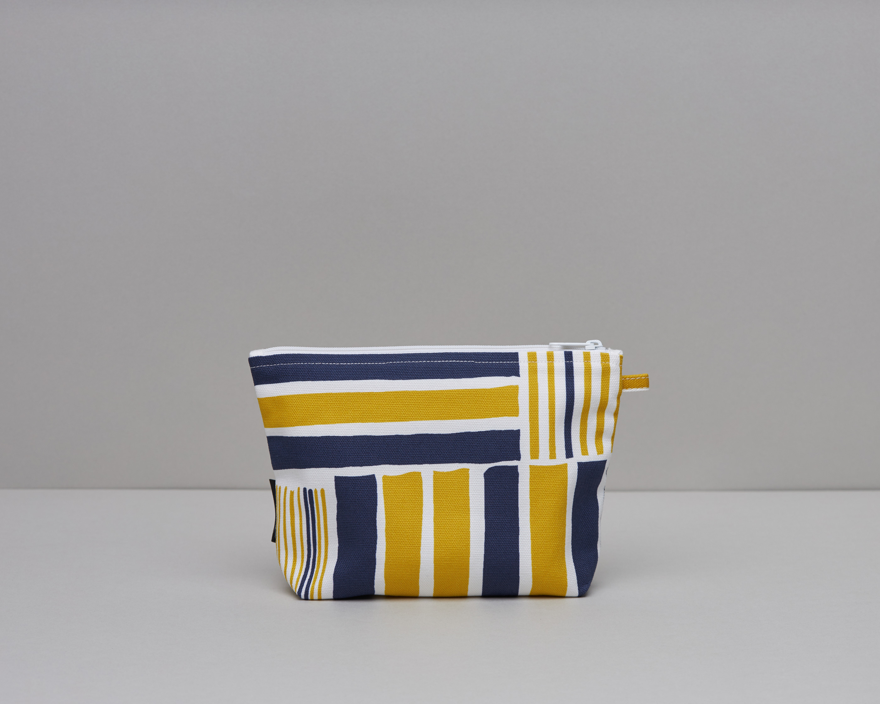 印花隨身化妝包 / 鐵皮屋黃藍