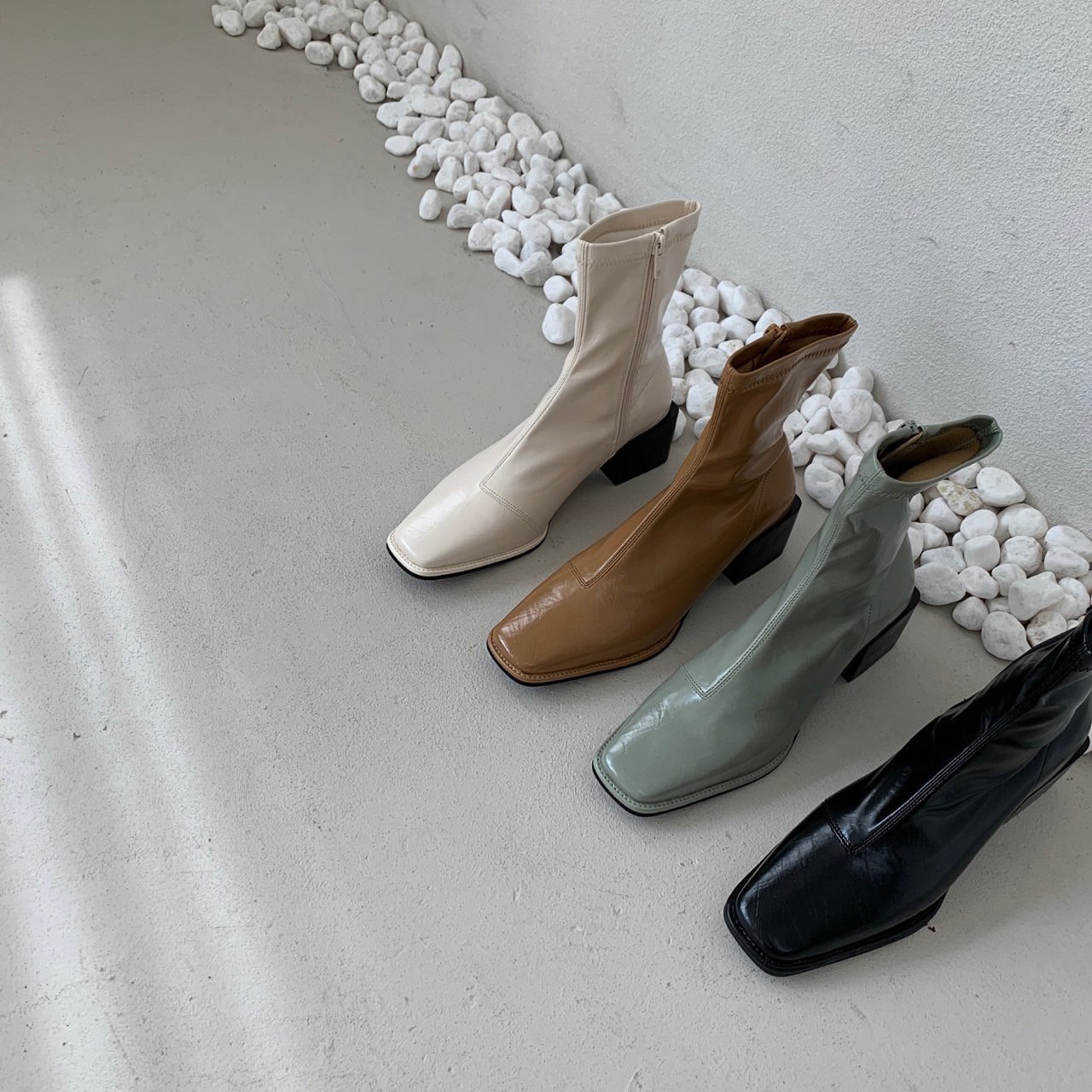 時髦粗跟方頭靴（4色）