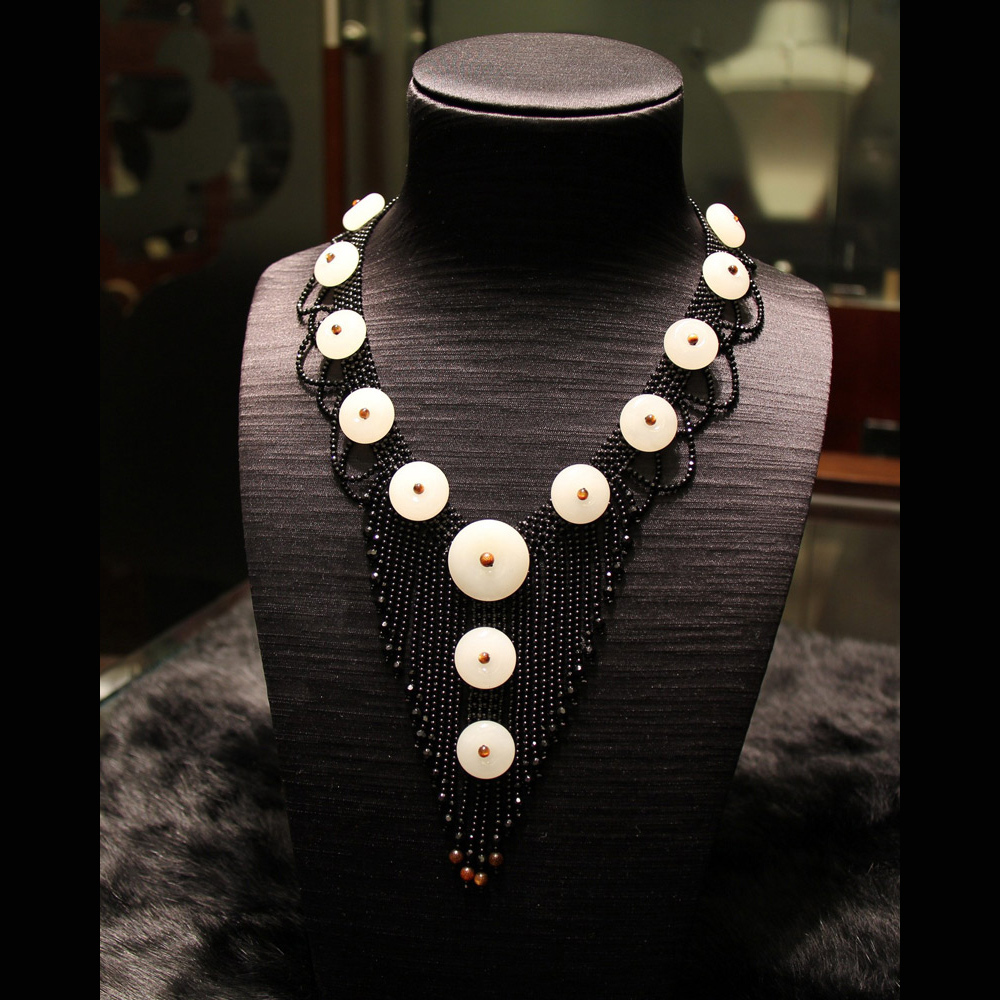 天然新疆和闐白玉平安扣-黑瑙瑪珠鍊