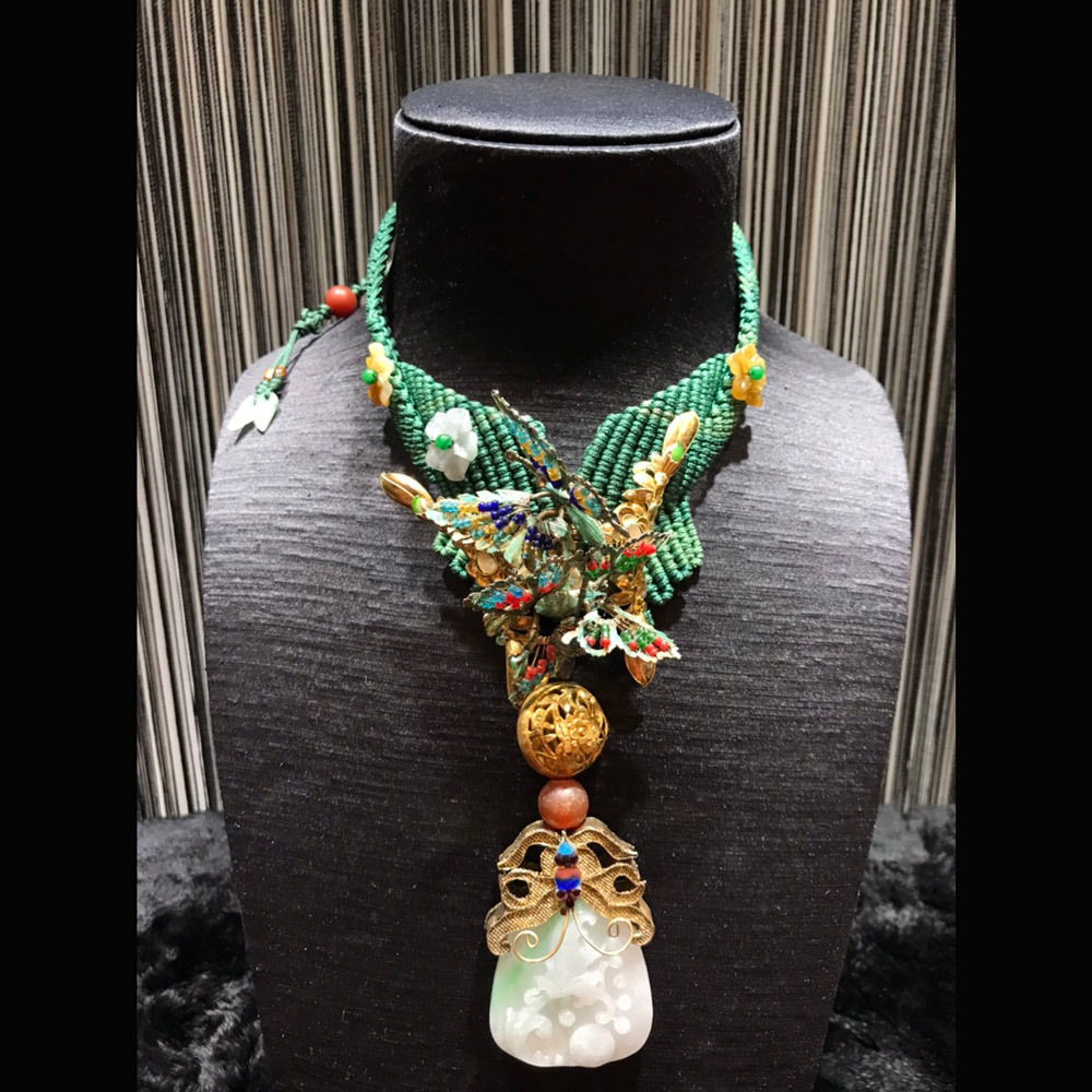 緬甸冰白底青蝴蝶玉珮+緬甸翠玉珠配緬甸冰種花+鎏金帽正+掐絲琺瑯蝴蝶