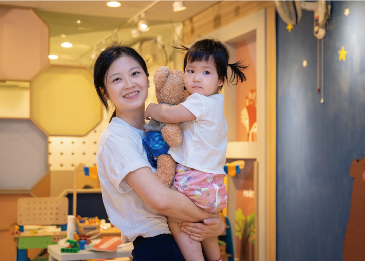 自備客創辦人林詩懷與女兒合照