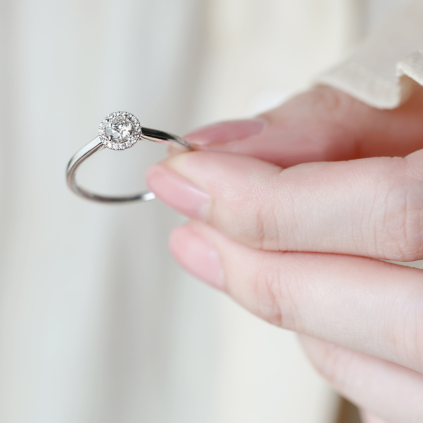 昵愛凝眸 — 30鑽石戒指