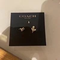 [S] COACH F77695 TONE HORSE AND CARRIAGE STUD EARRINGS,GOLD, 889295342336 (SCO79)