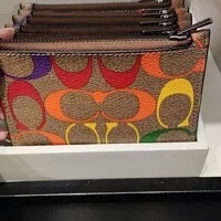 [S] COACH C9862 ZIP CARD CASE SIGNATURE, QB/KHAKI MULTI, 195031559136 (SCO89)