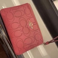 [S] COACH 2961OUTLET CORNER ZIP WRISLET IN SIGNATURE LEATHER, ROUGE, 195031562631 (SCO119)
