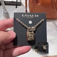 [S] COACH CD857 LOCK PENDANT NECKLACE,GOLD, 889295487341 (SCO124)