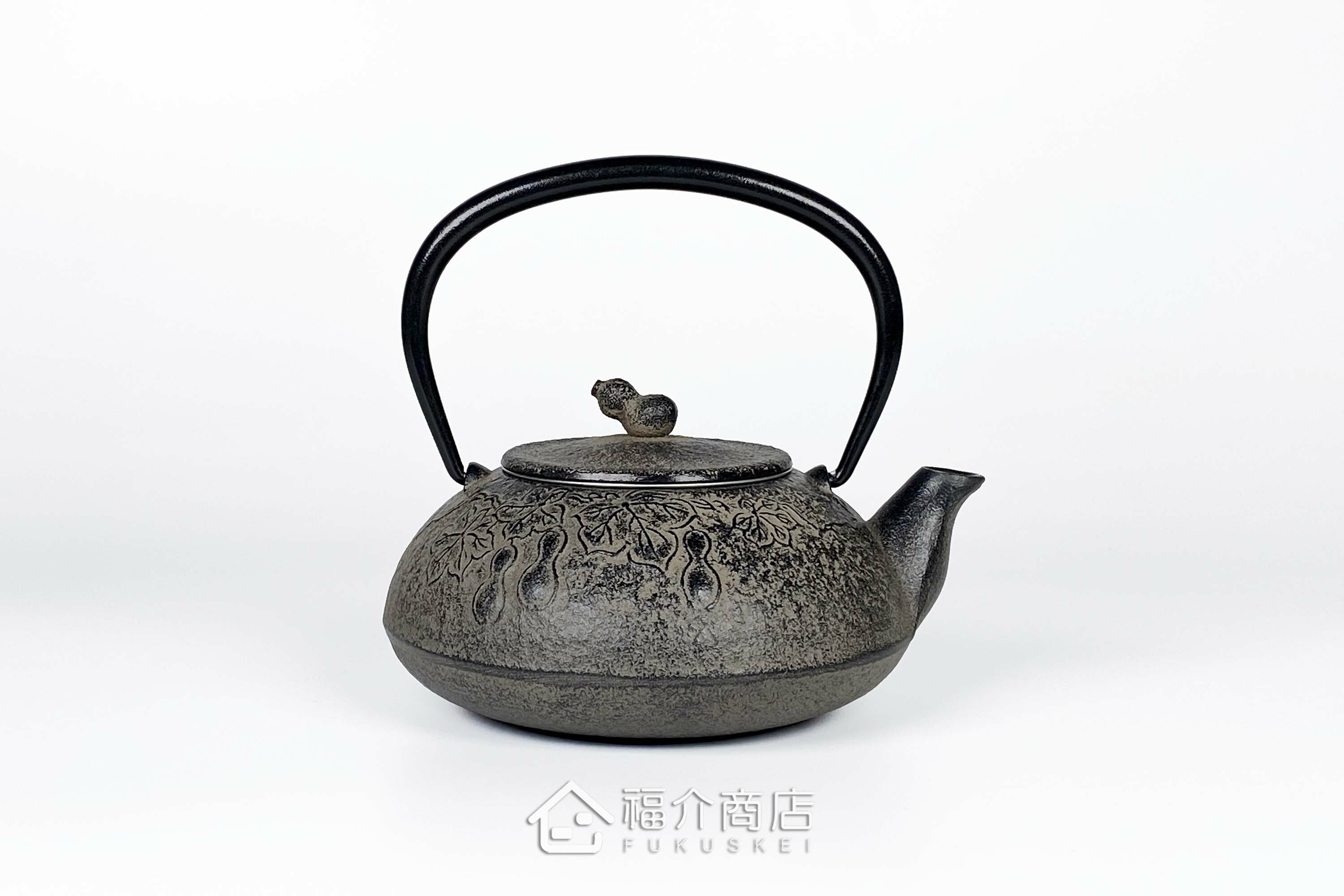 黑色的泡茶煮水鐵壺