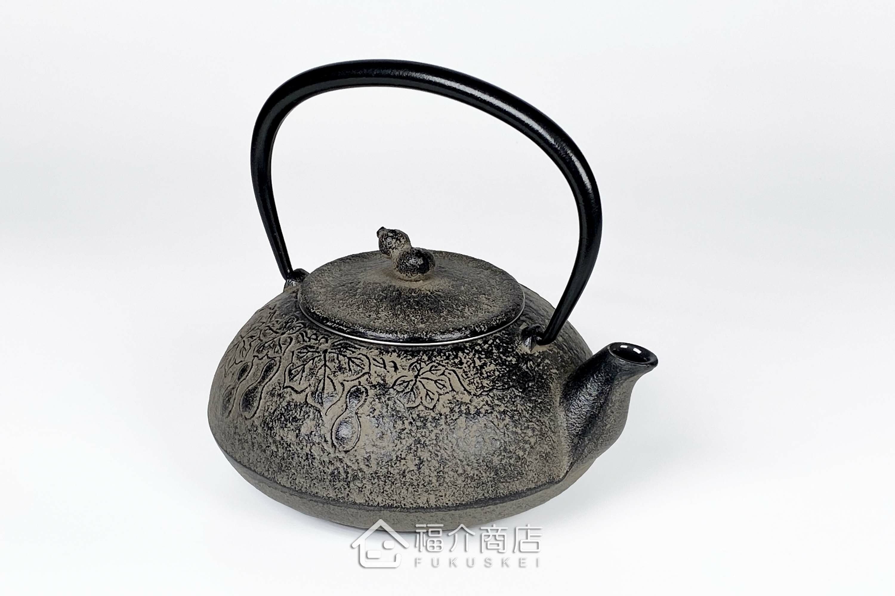 黑色的泡茶煮水鐵壺