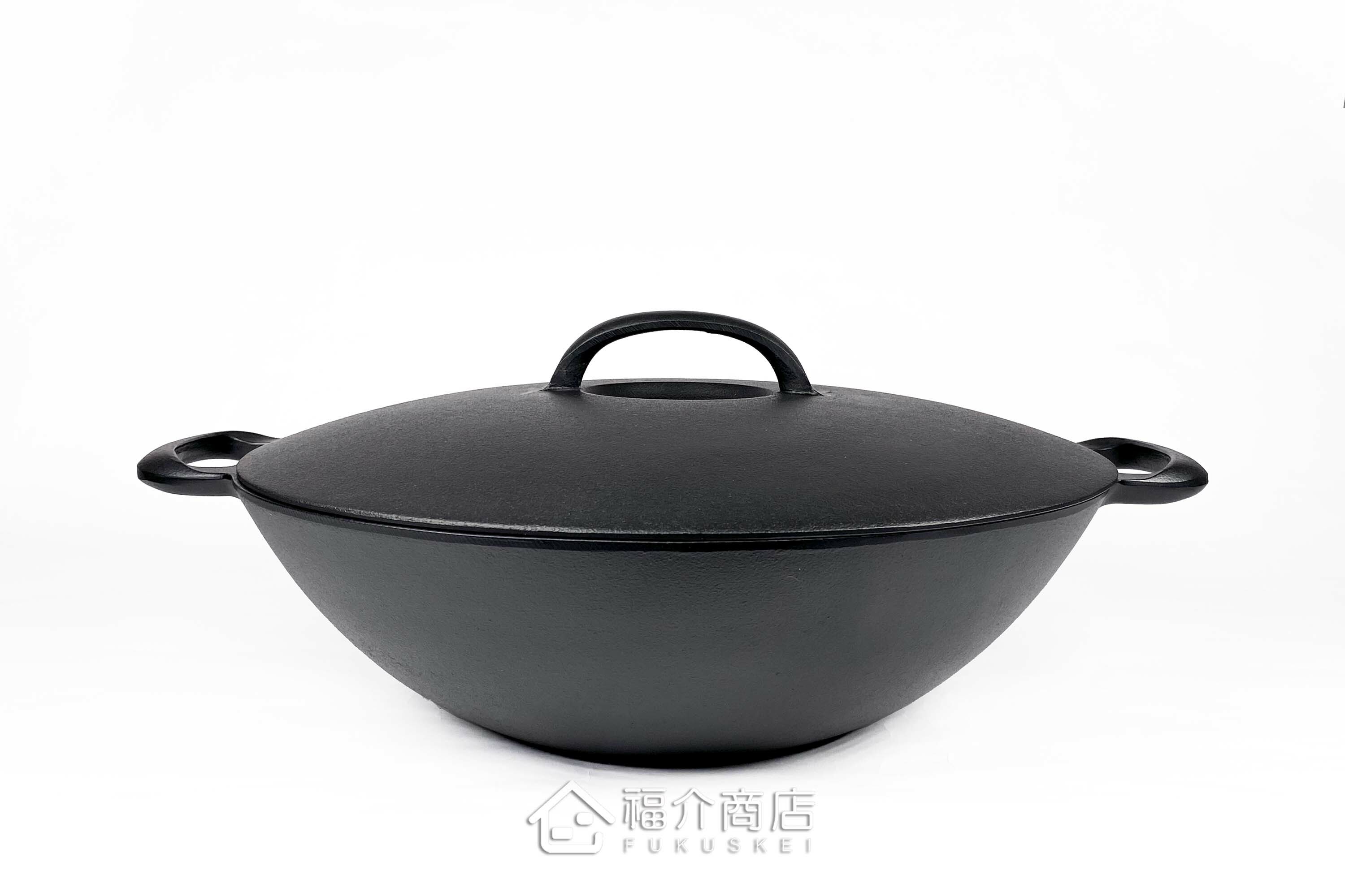 黑色鑄鐵製的中華炒鍋