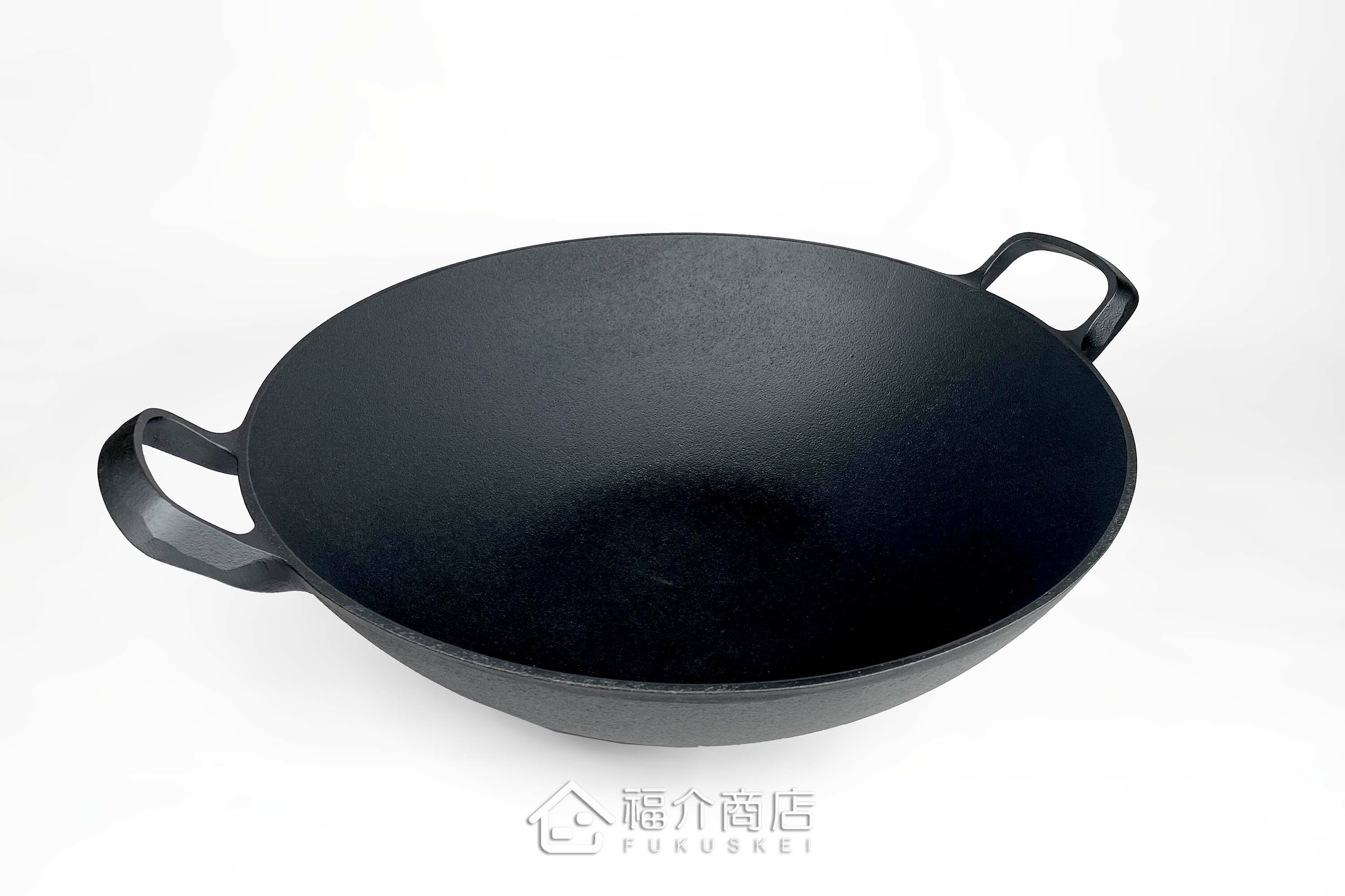 黑色鑄鐵製的中華炒鍋