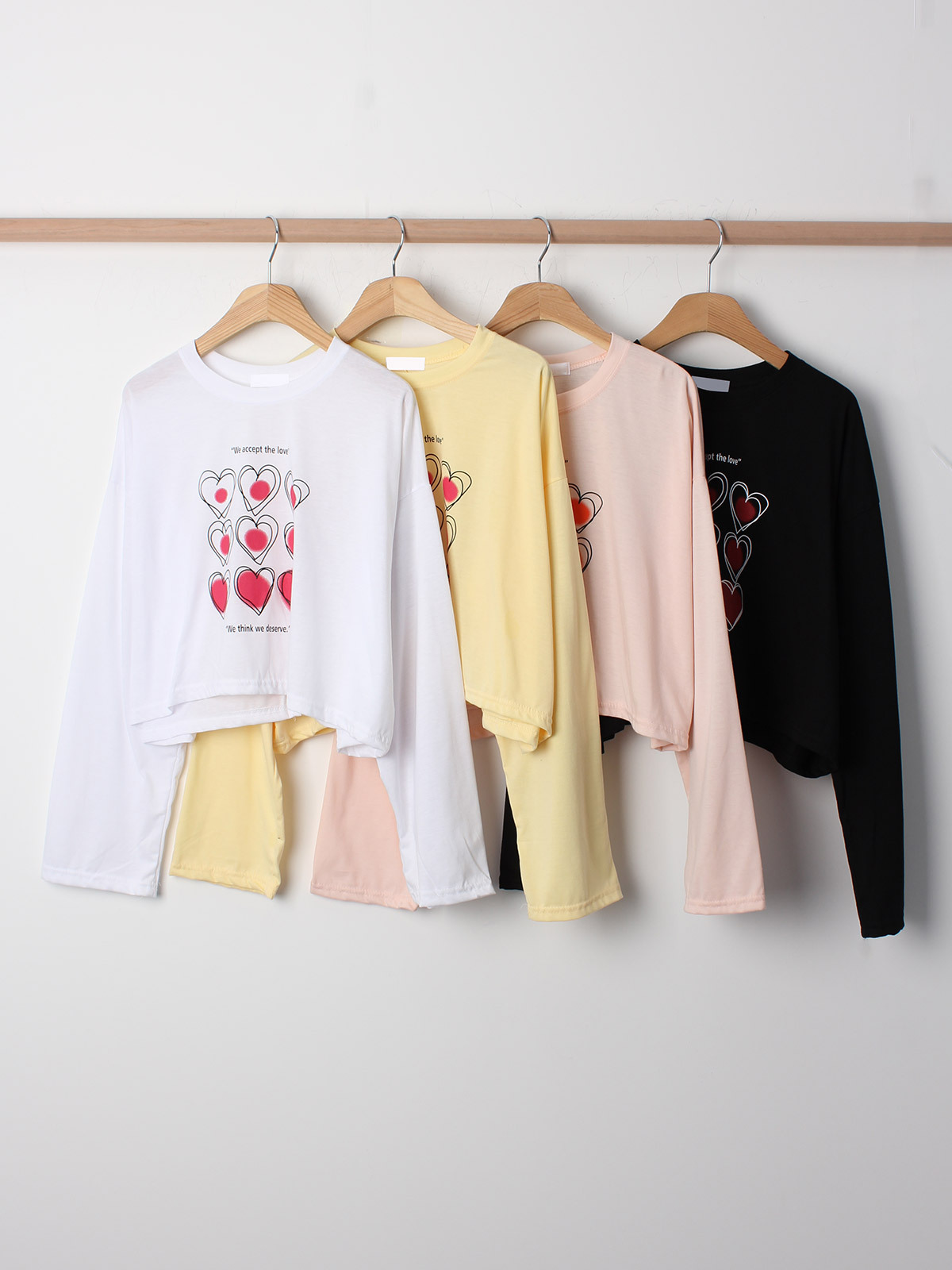 【現貨】韓國愛心滿格後開岔短版薄長袖上衣