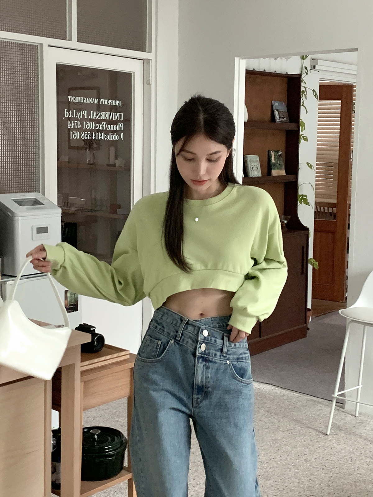 【現貨】韓國製短版寬鬆休閒性感露腰運動T