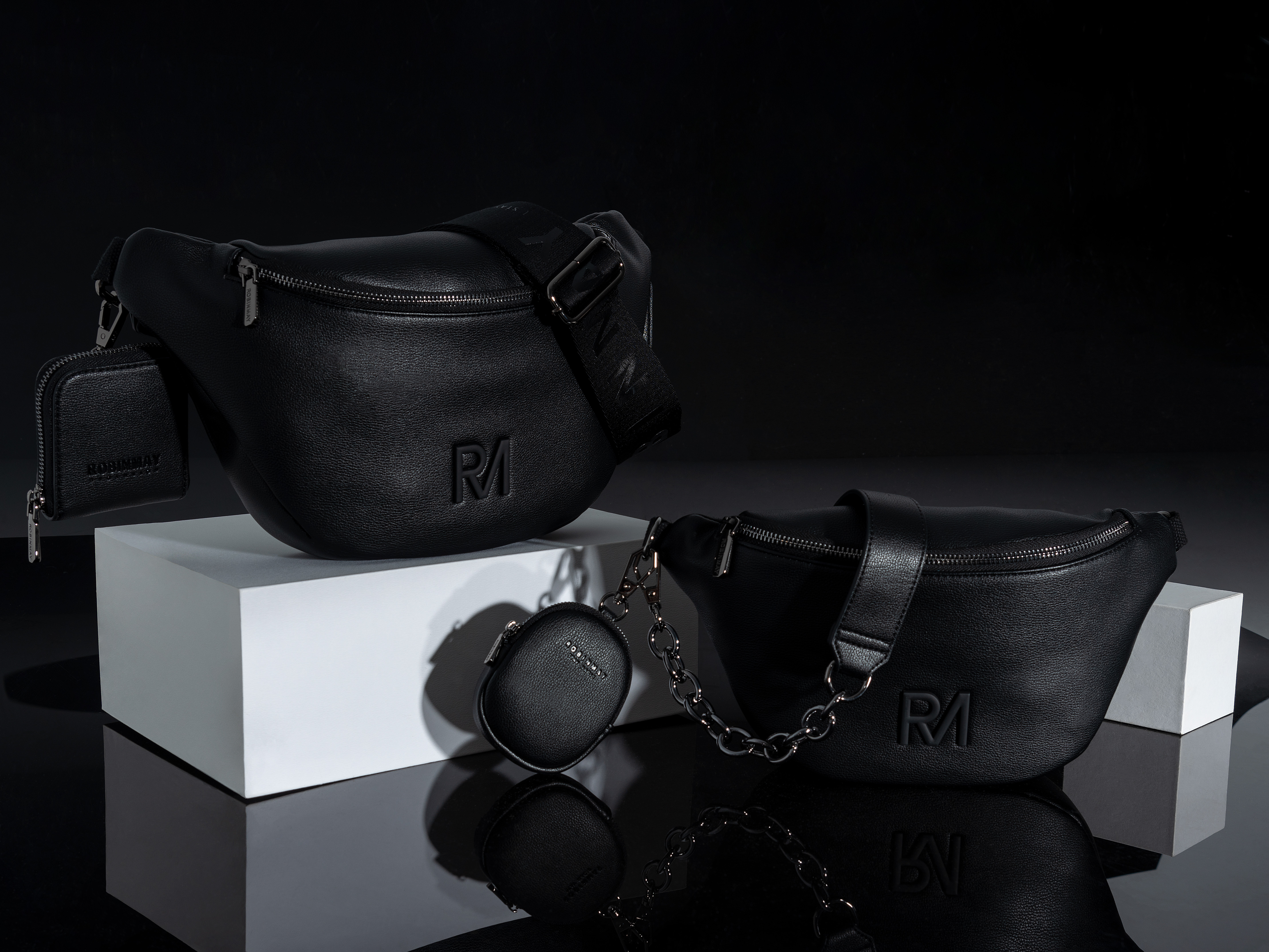 夢特胸包系列有多種風格任你挑選！