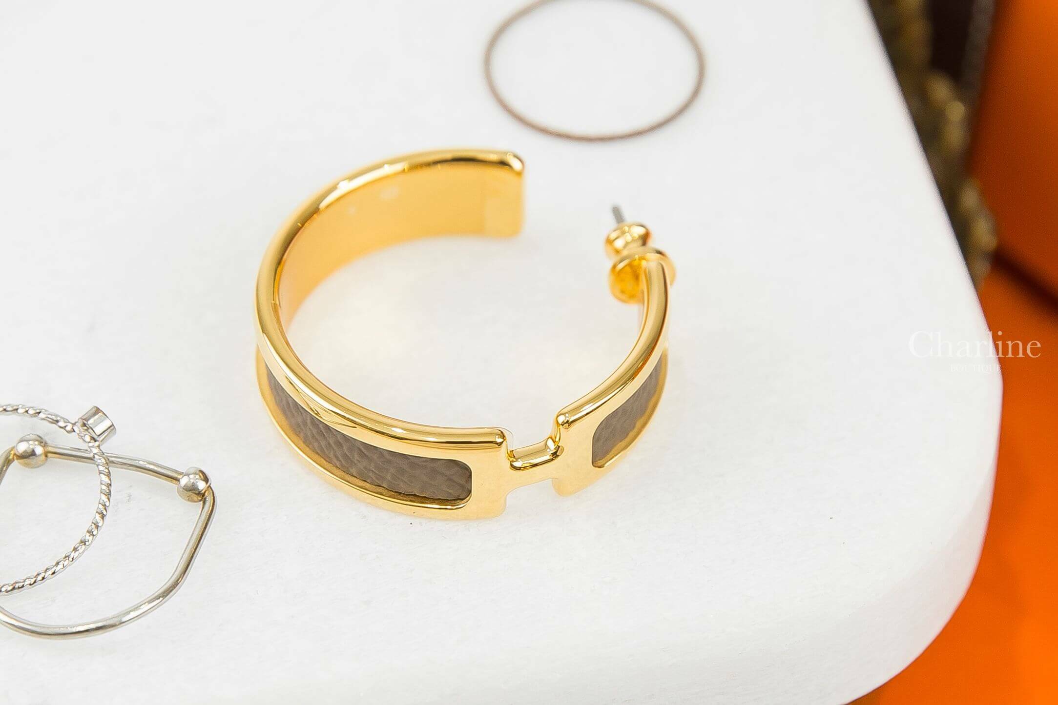 Hermès Olympe Earrings 大象灰小牛皮金色H圓圈耳環