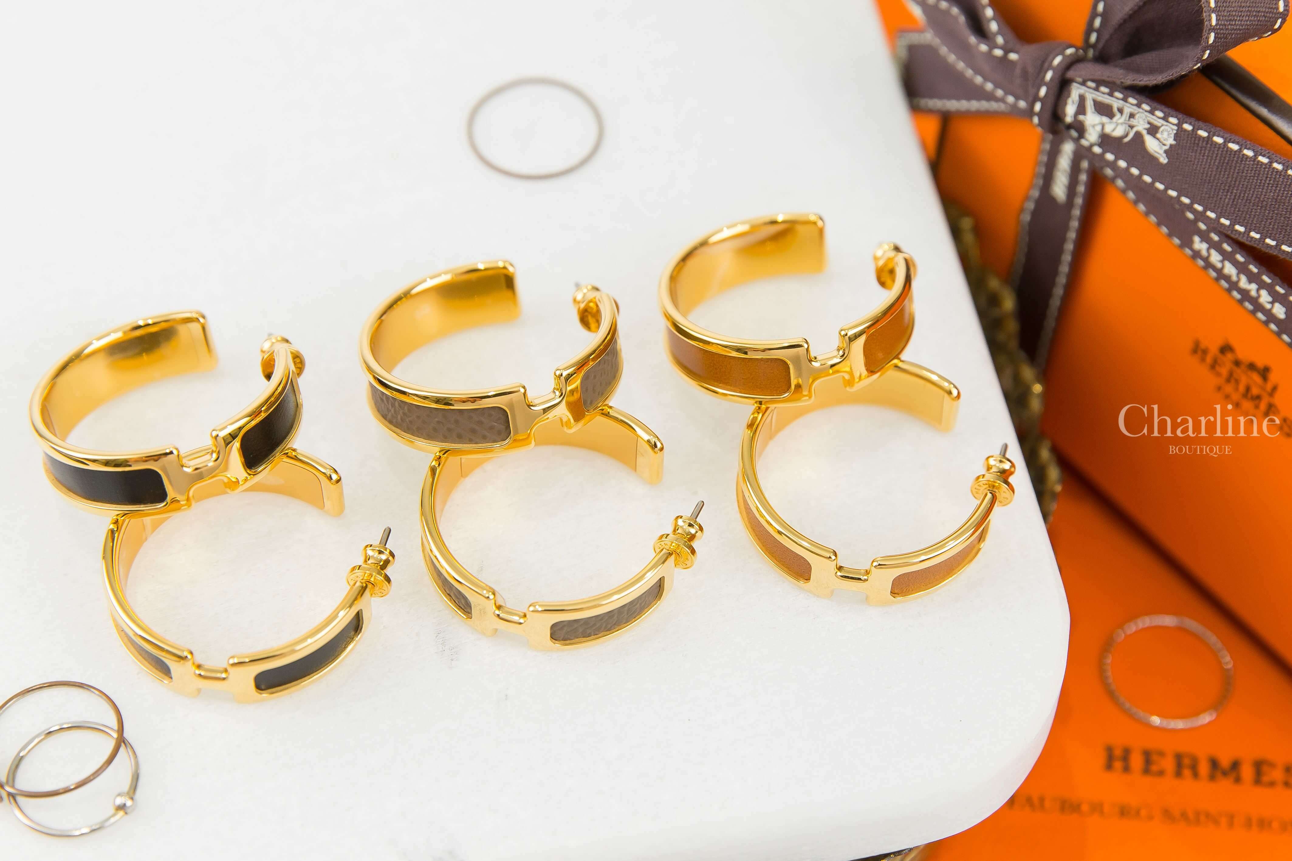 Hermès Olympe Earrings 黑色小牛皮金色H圓圈耳環,Olympe Earrings 大象灰小牛皮金色H圓圈耳環,Olympe Earrings 焦糖色小牛皮金色H圓圈耳環-Charline Boutique 精品代購