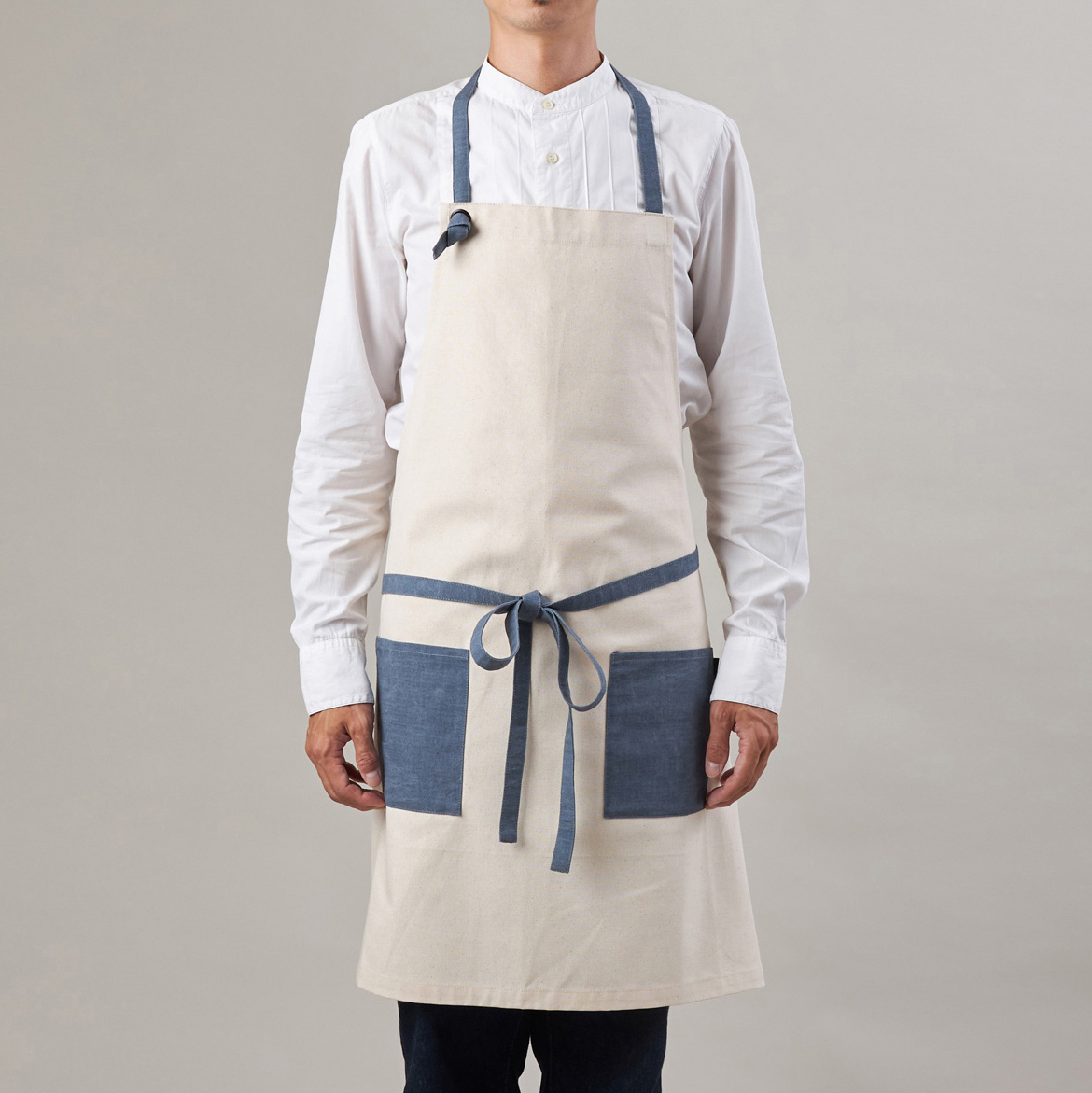 脖掛式素面圍裙 / 米白