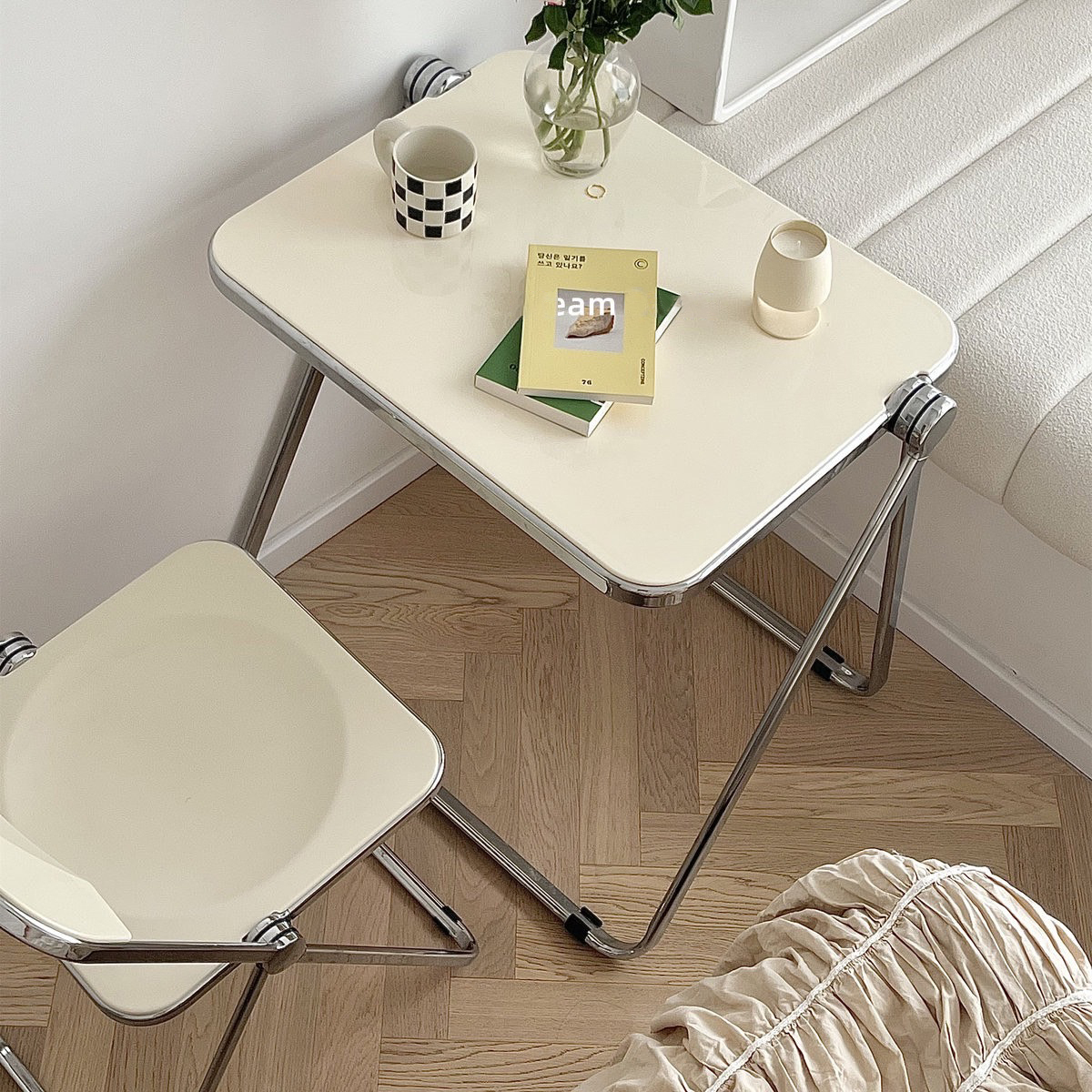 雲朵白金屬滾邊折疊桌小邊桌