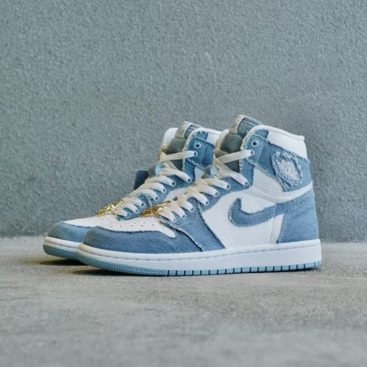【APAIR】現貨 Nike WMNS  Jordan 1 High OG Denim 丹寧 水洗藍 女款 DM9036-104