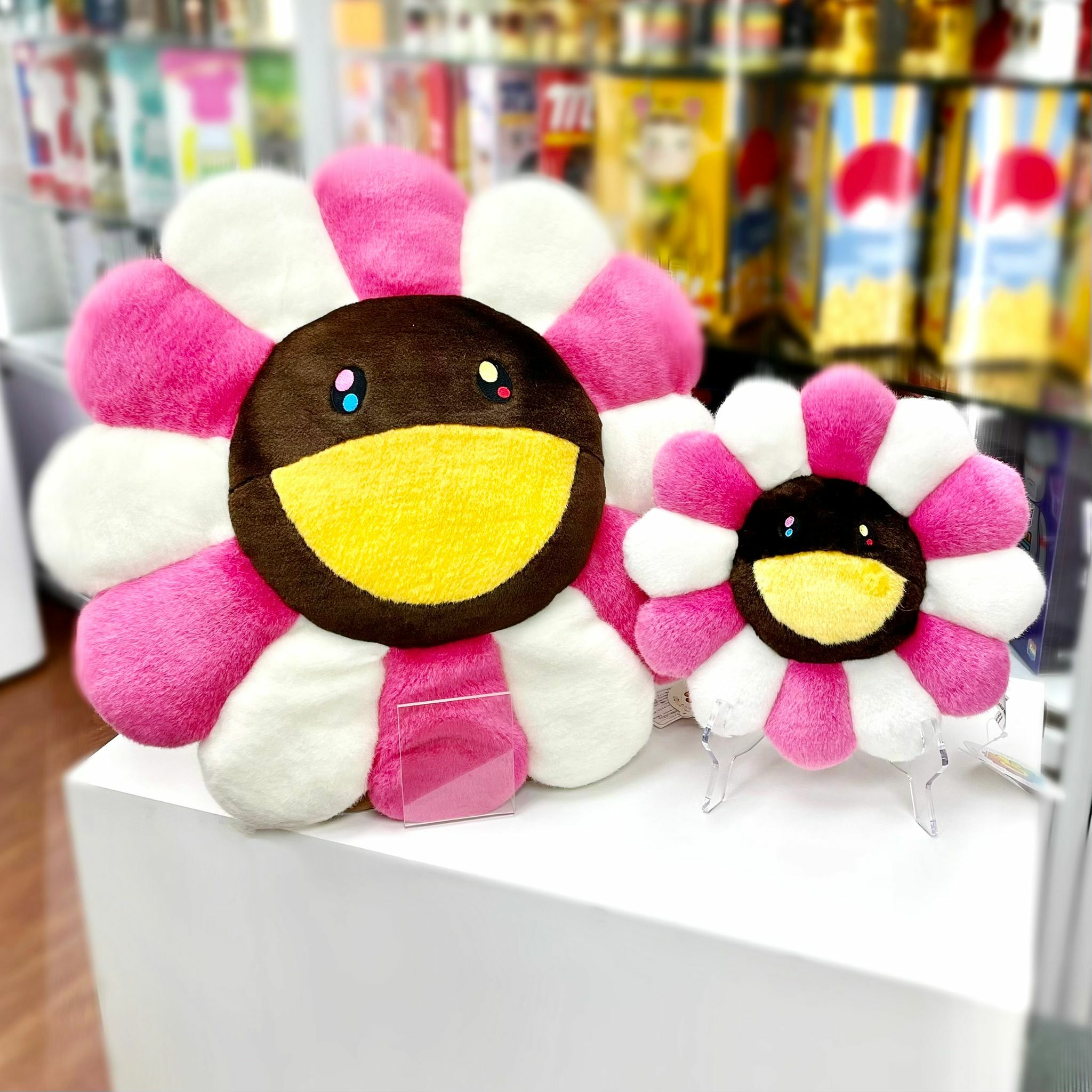 30cm / 60cm Takashi Murakami Flower Cushion (Pink & Brown)