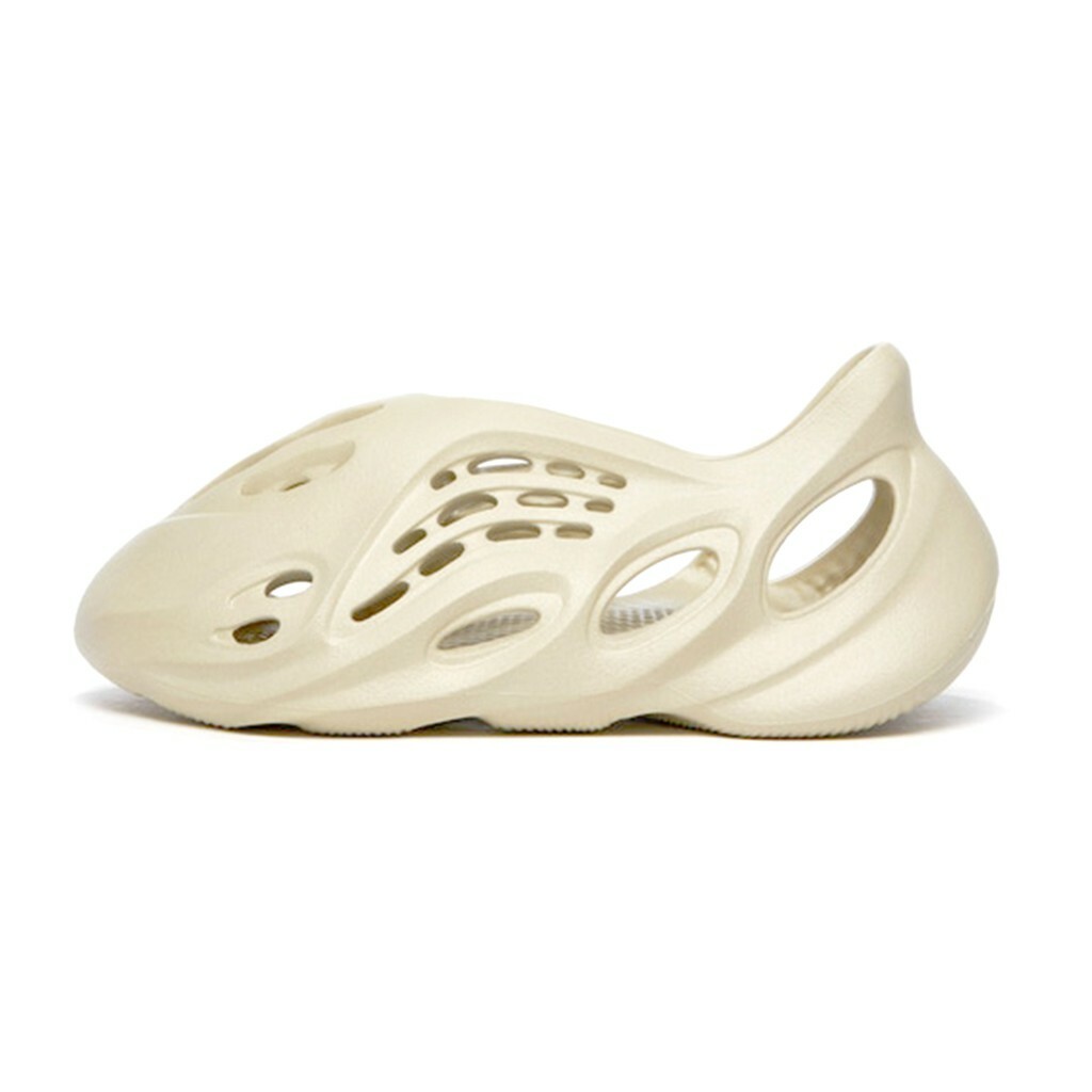 iSNEAKERS｜YEEZY FOAM RUNNER SAND 米白男女 FY4567