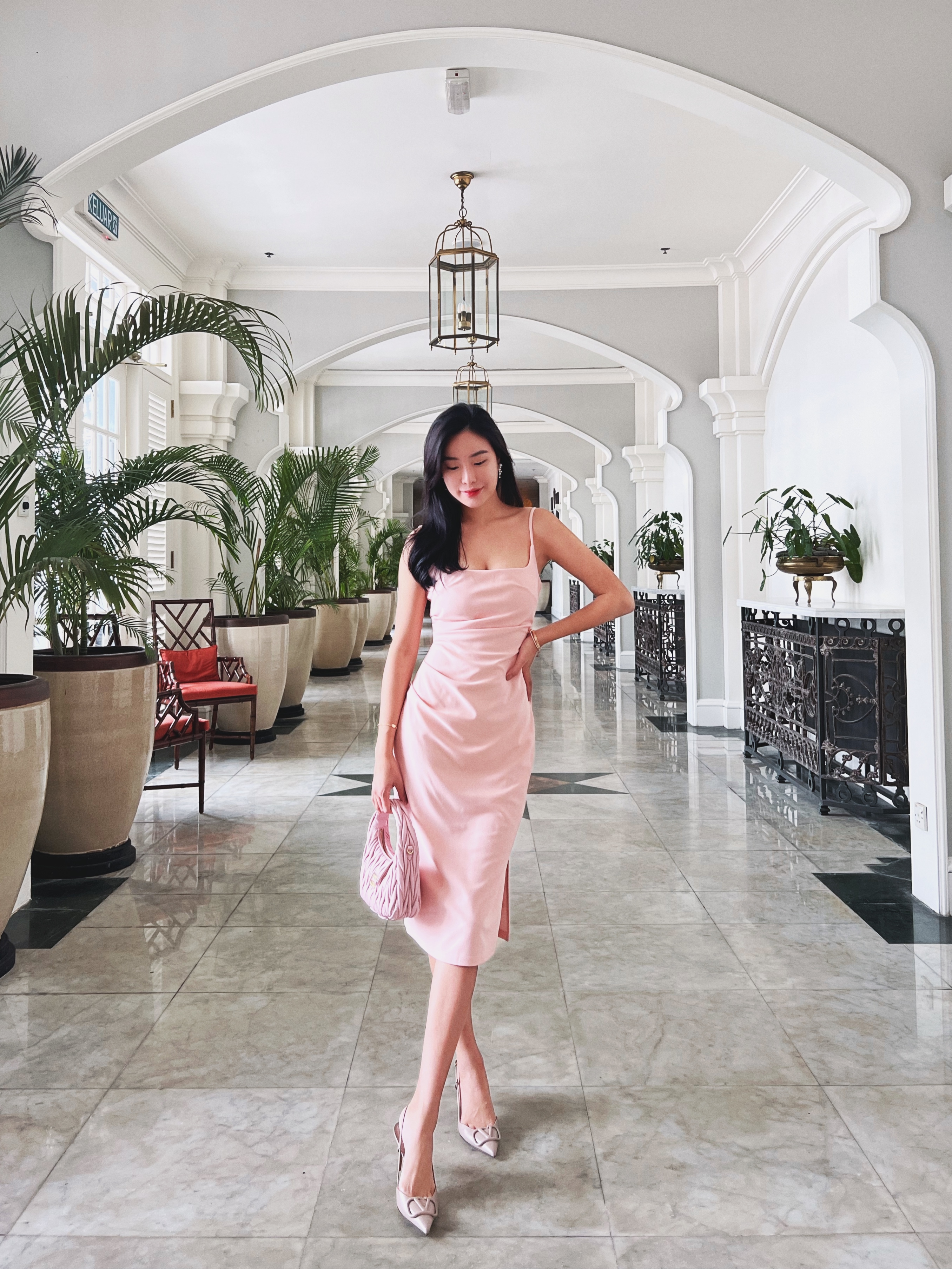 Charming 迷人風采 細肩側抓皺開衩洋裝