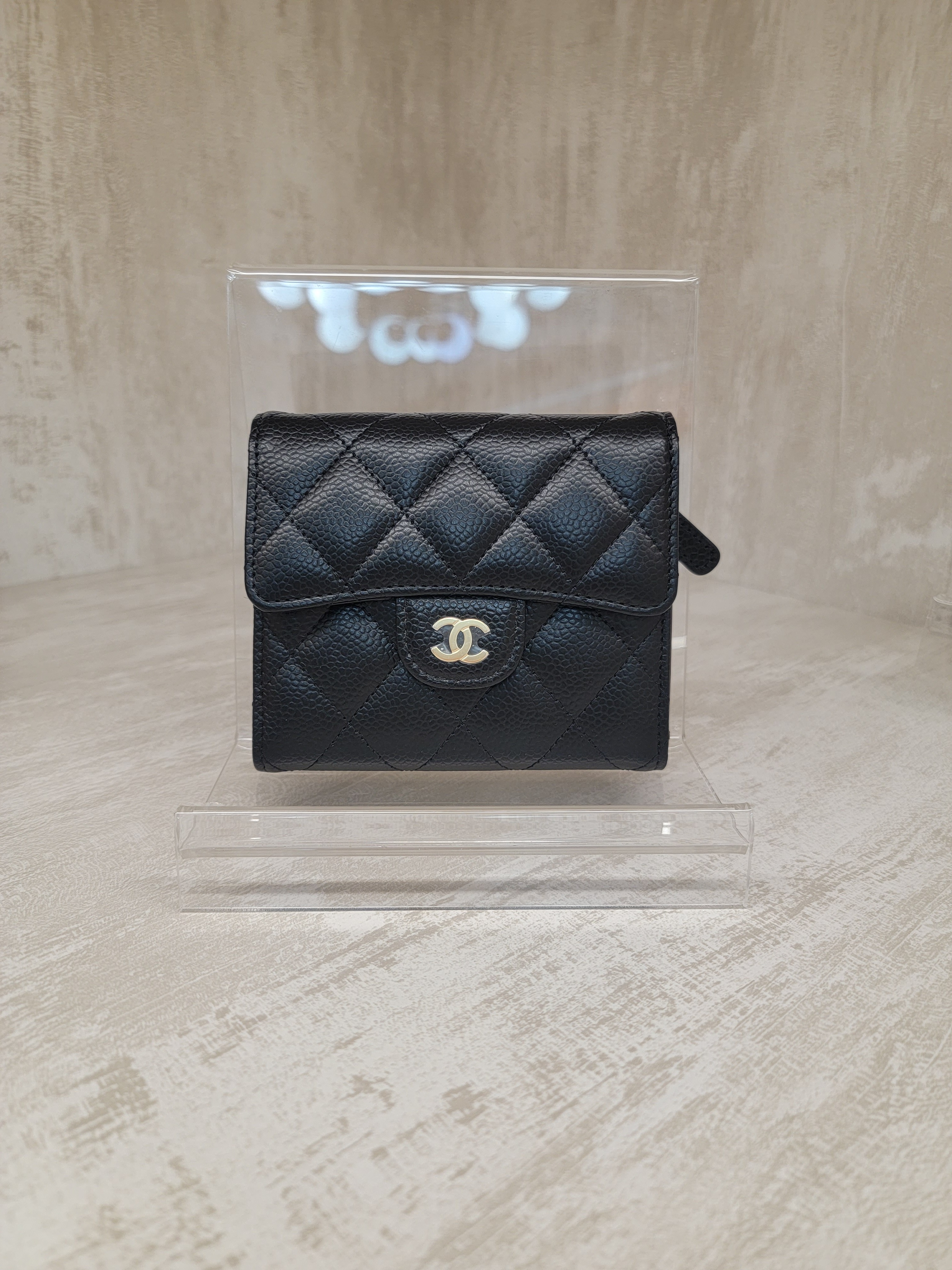 Chanel AP0231 Short wallet BLACK CAVIAR GOLD HARDWARE 短銀包 黑色 金扣 牛皮
