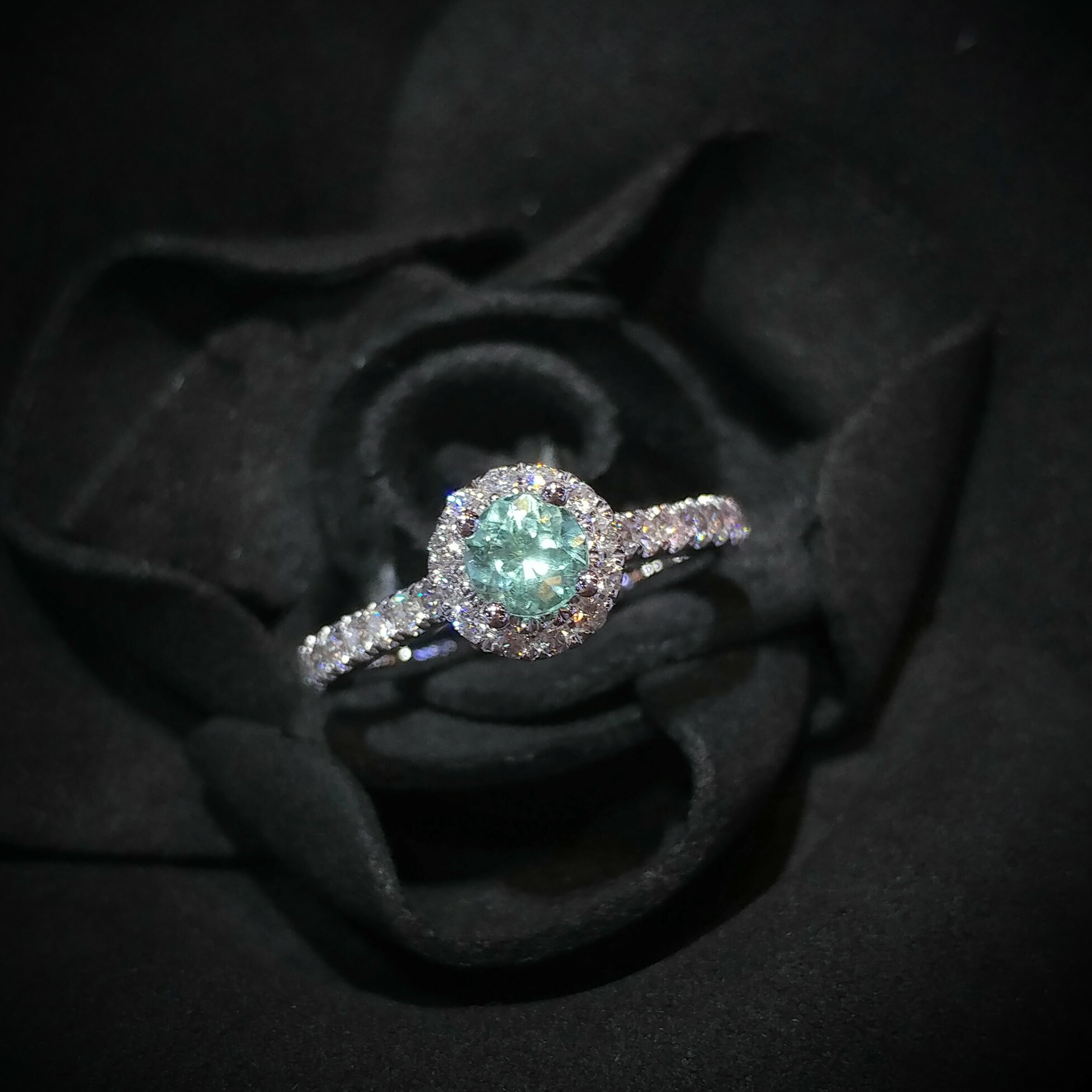 18K White Gold 0.38ct Paraiba and Diamond Ring