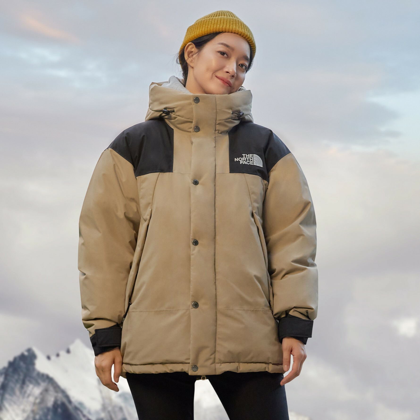 THE NORTH FACE ULTIMATE DOWN 連帽 羽絨外套 米  NJ2DN62C