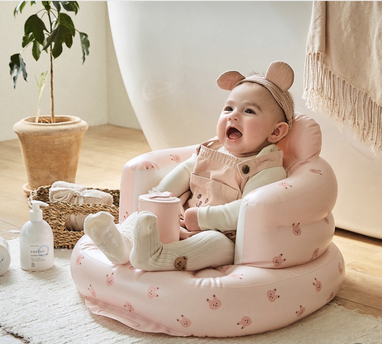 Dot to Dot x Aguard 吹氣椅