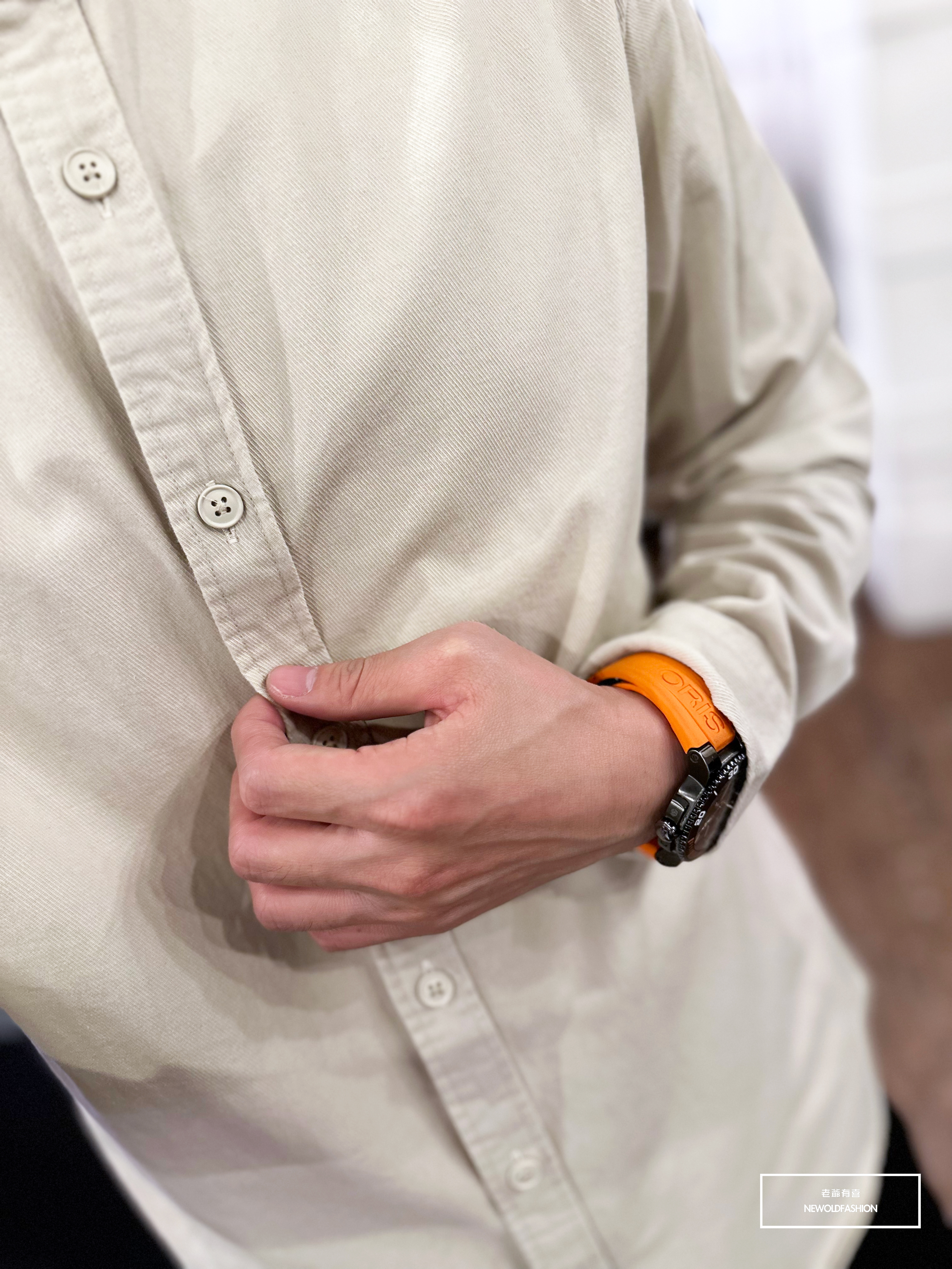 『新品上市』重磅素色硬挺牛津襯衫-米(NOF2209B8850)