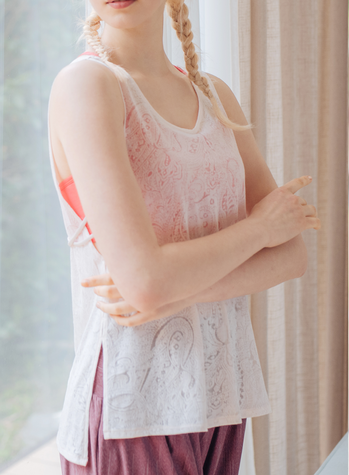 AOA1302 春時漫語燒花罩衫