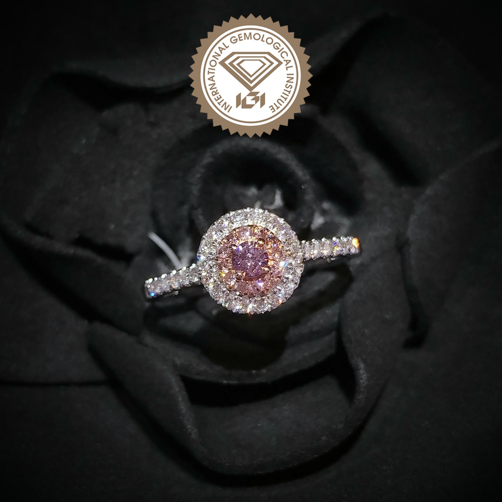 18K Gold 0.33ct Fancy Pinkish Purple Diamond Ring