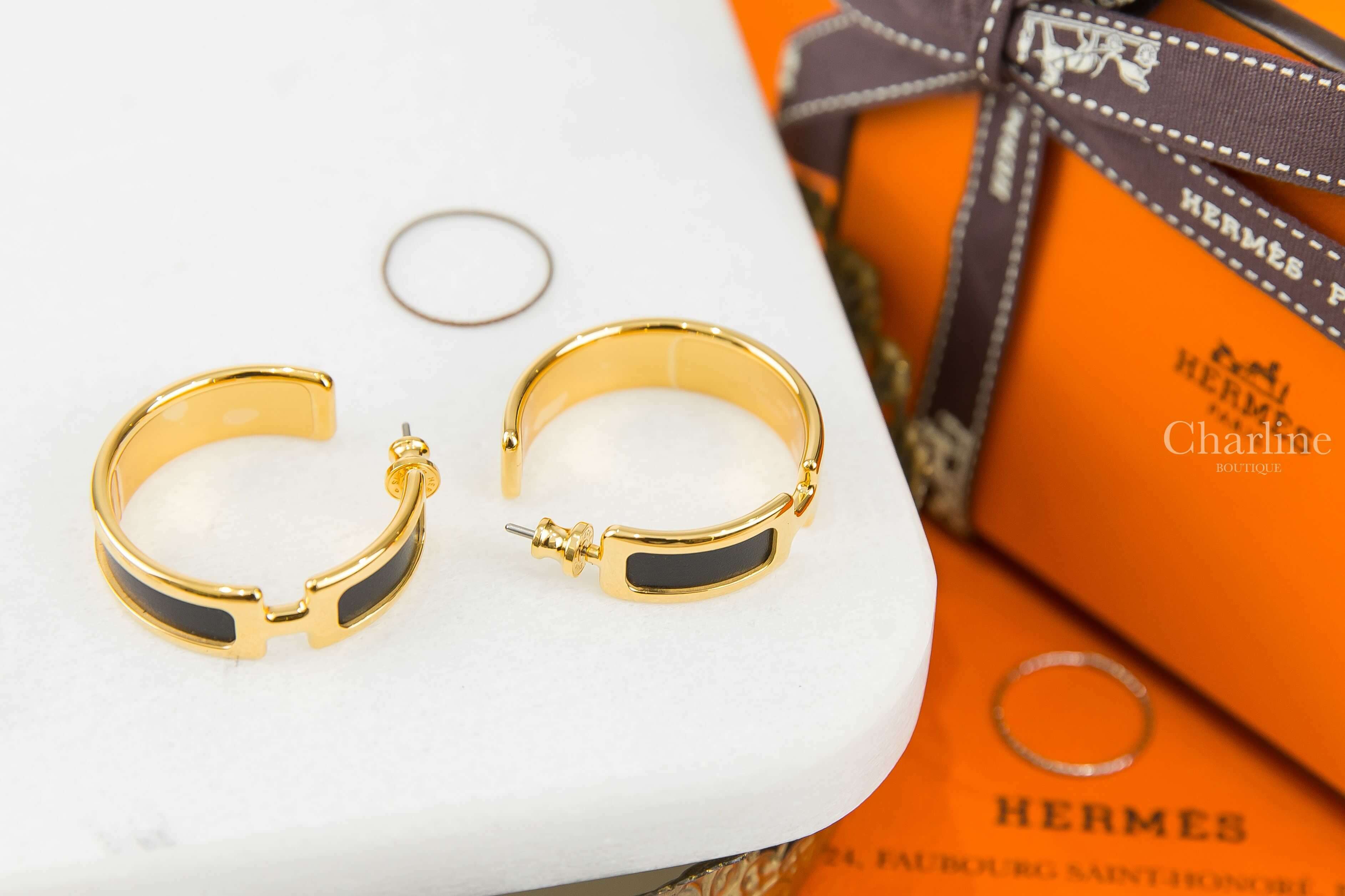 Hermès Olympe Earrings 黑色小牛皮金色H圓圈耳環-Charline Boutique 精品代購