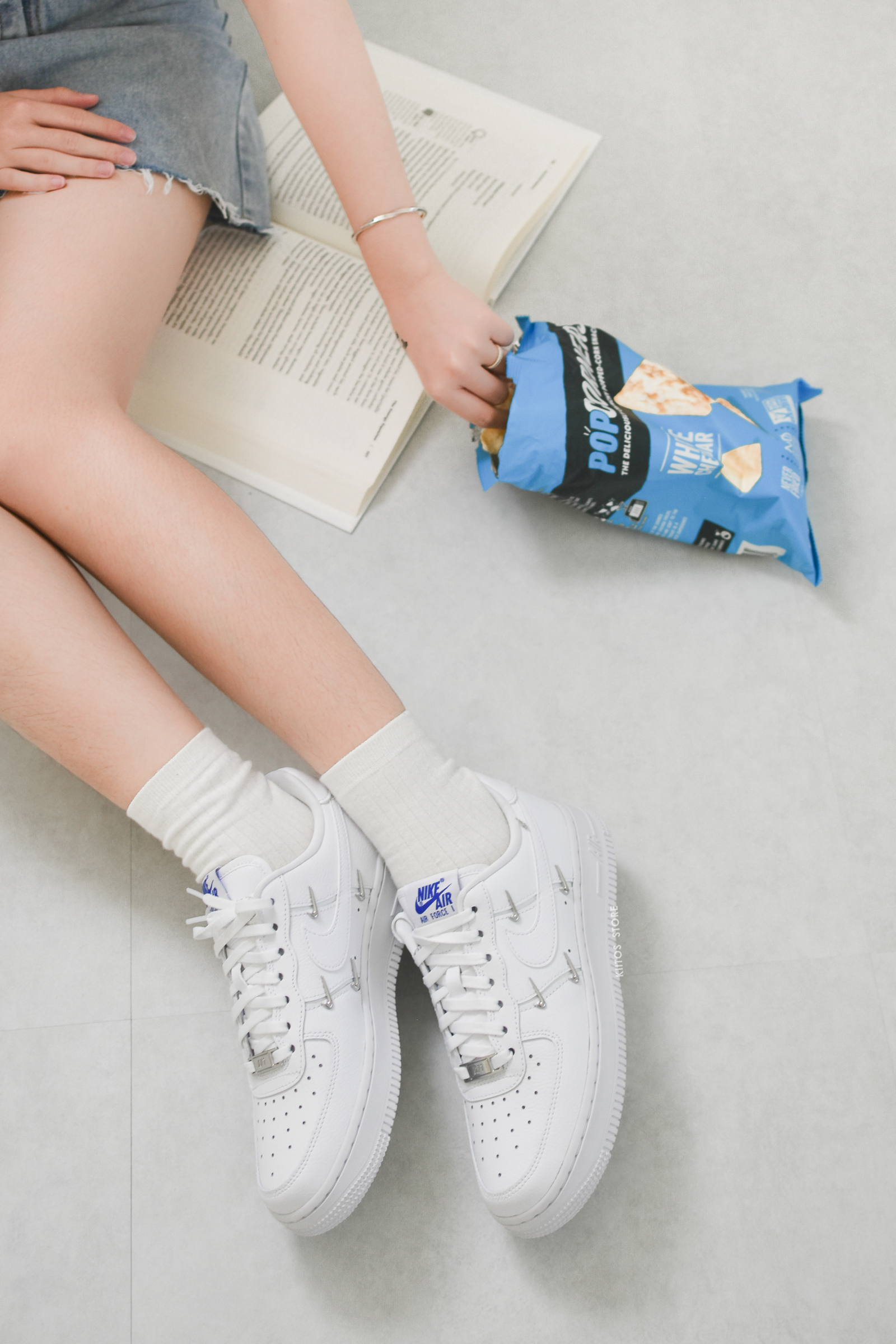 【預購】NIKE AIR FORCE 1 泫雅 四勾 銀勾 女鞋 CT1990-100