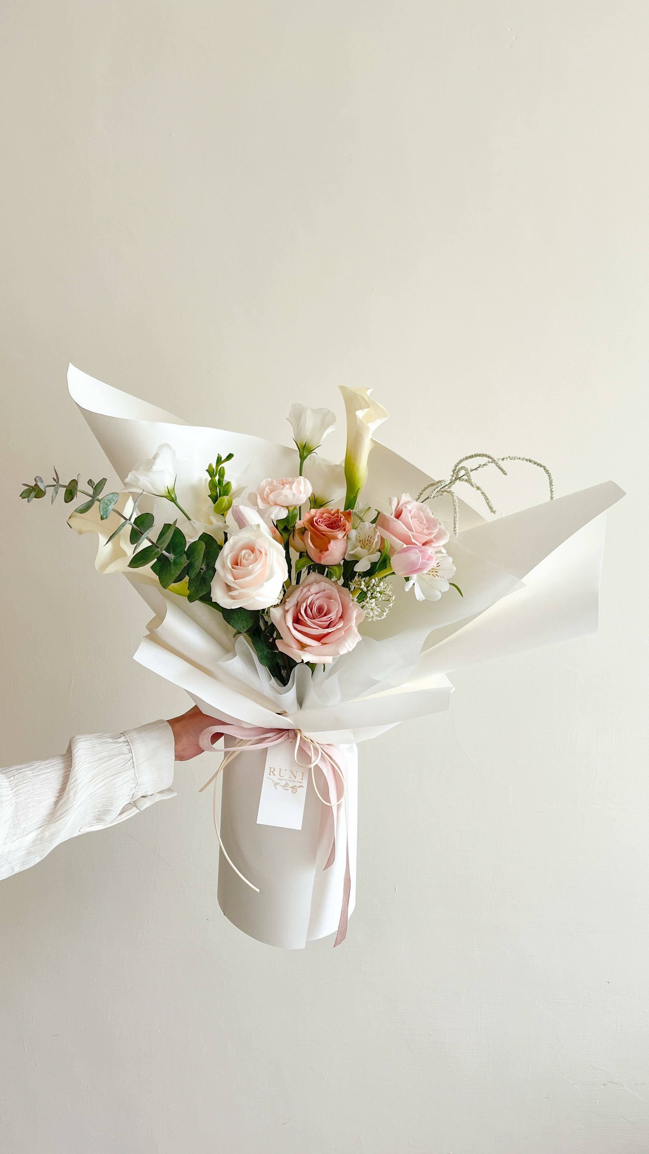 甜蜜粉白-白粉色客製化鮮花花束
