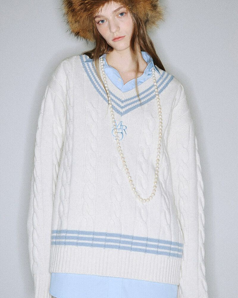 Mardi Mercredi CASHMERE BLENDED CABLE OVERSIZED V NECK