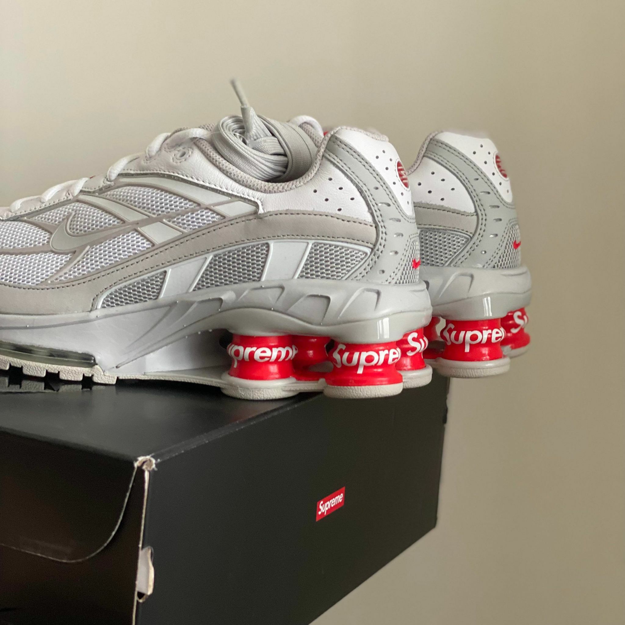 SUPREME X NIKE SHOX RIDE 2 彈簧白灰紅