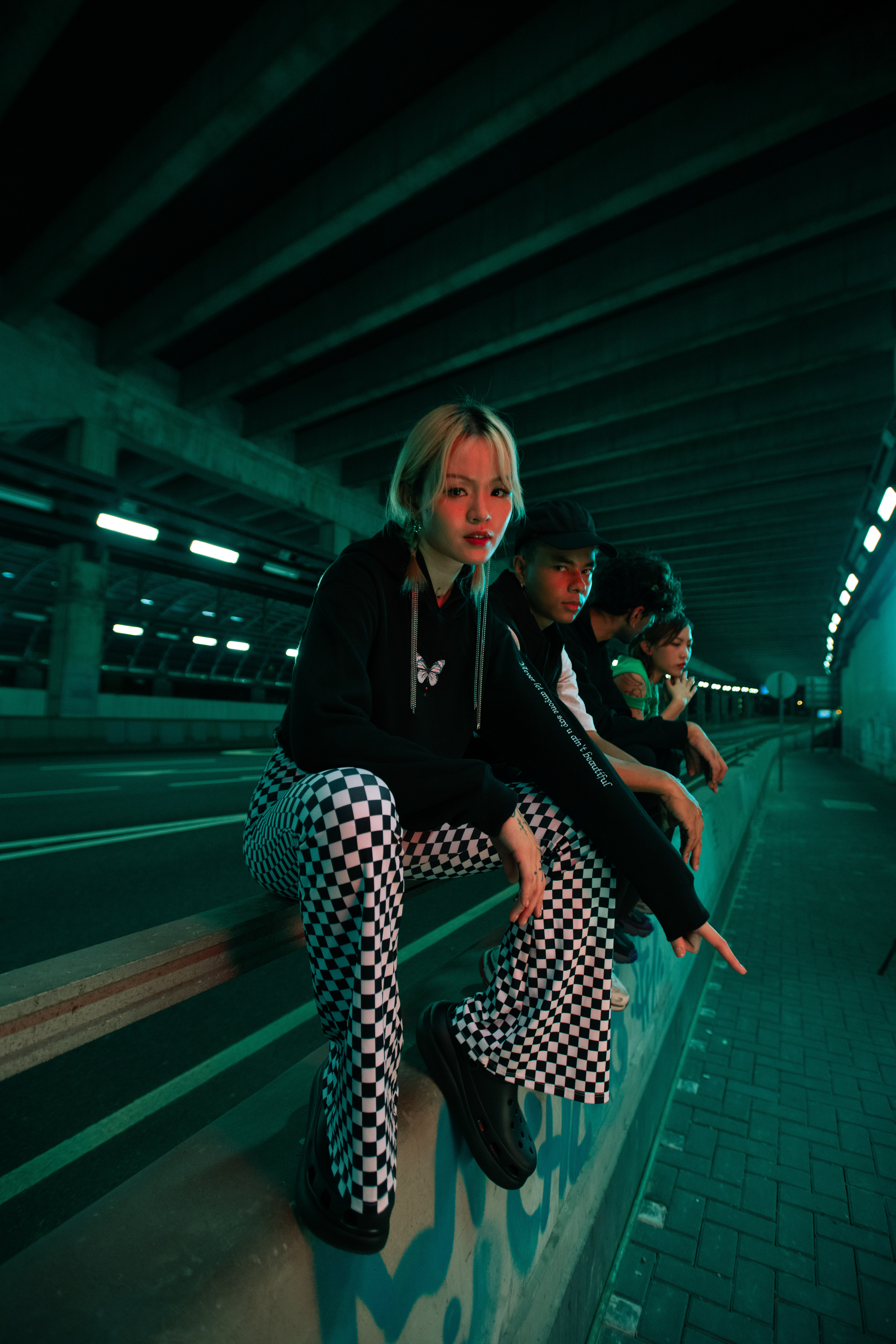 Girl's Bufferfly Print Hoodie (Black)