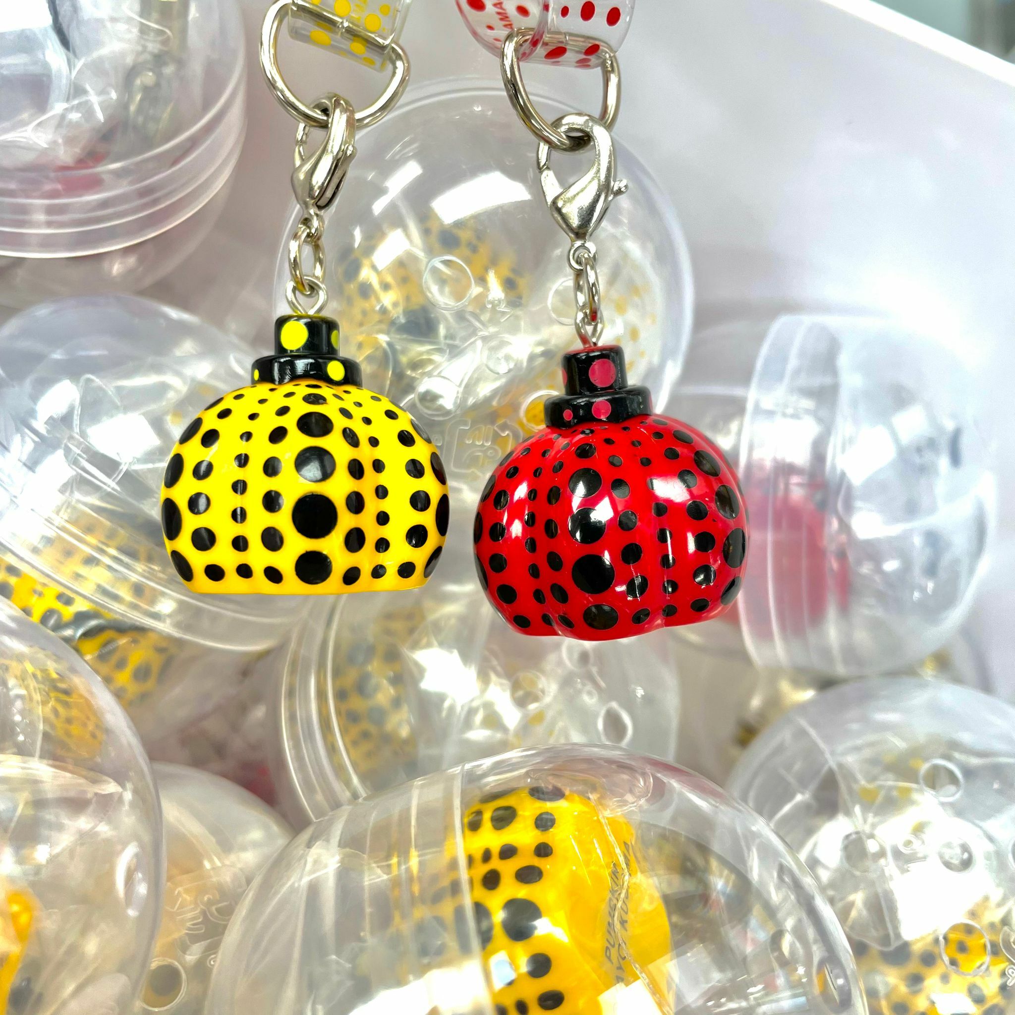 Yayoi Kusama Pumpkin Keychain (Red / Yellow)