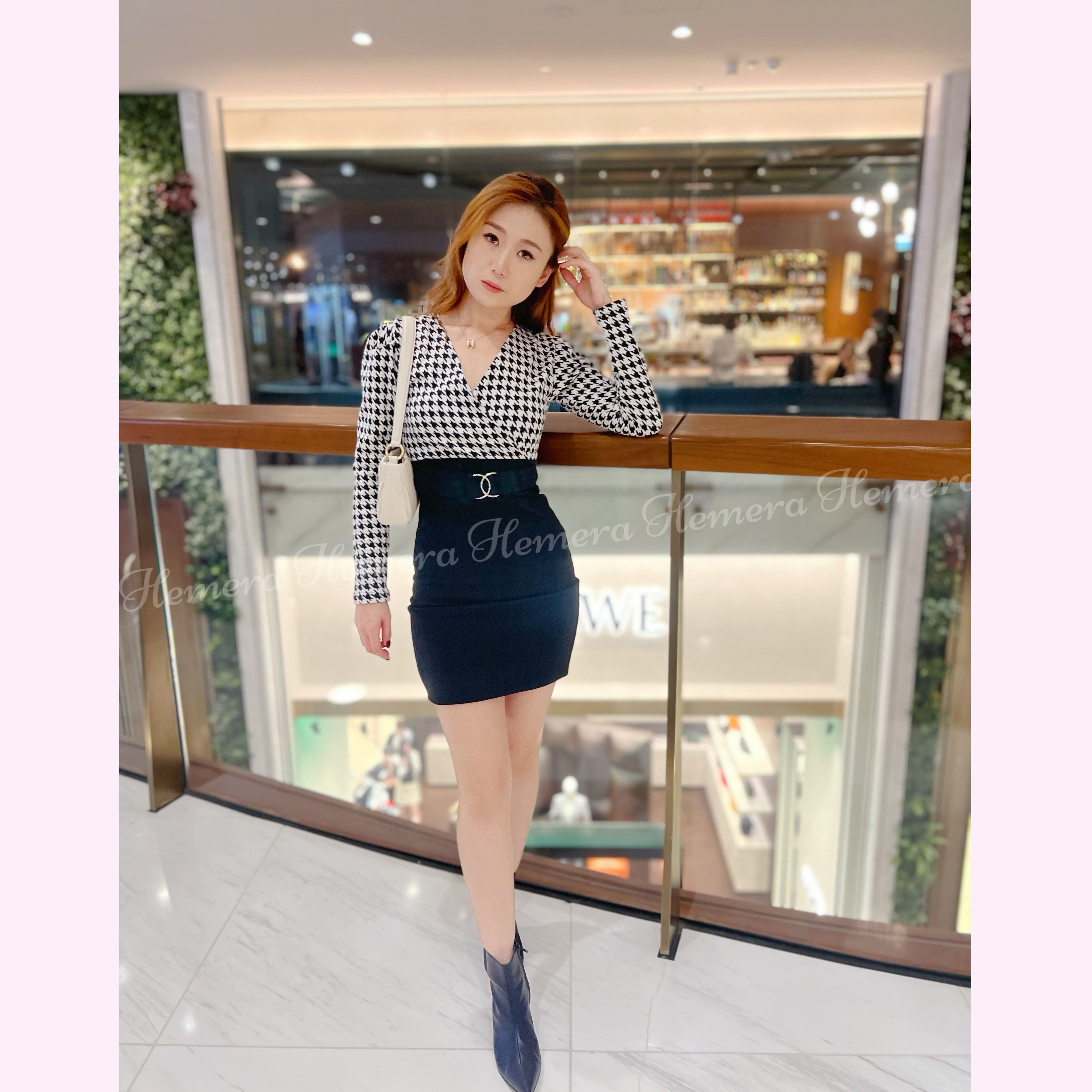 Halloween Collection: 千烏格V領貼身包臀連身裙 DR22S1015